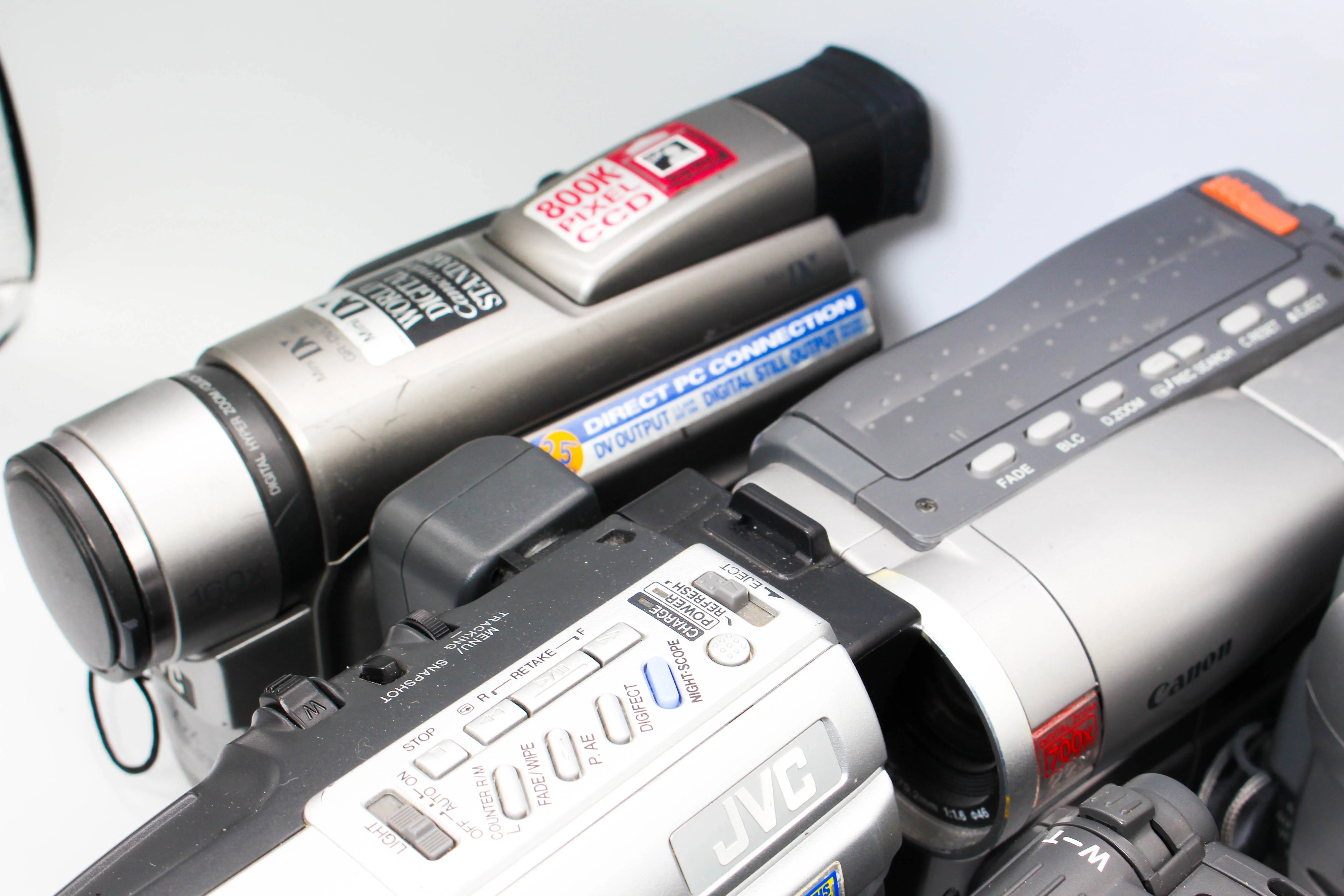 Assorted Faulty Canon Video8 VHS Video Handycam Camcorder Cameras Inc. Canon V500E UC8000E - Image 3