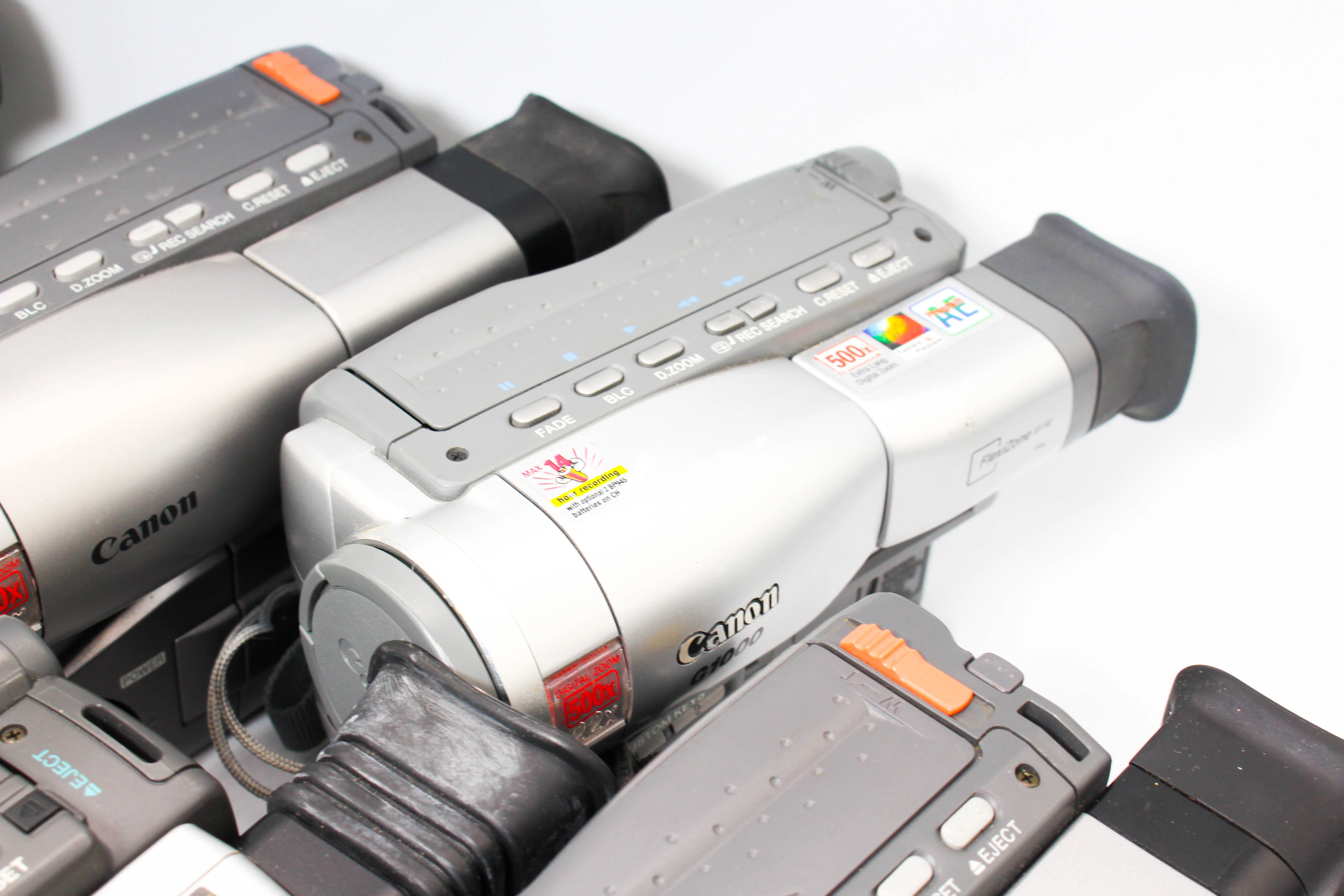Assorted Faulty Canon Video8 VHS Video Handycam Camcorder Cameras Inc. Canon V500E UC8000E - Image 4