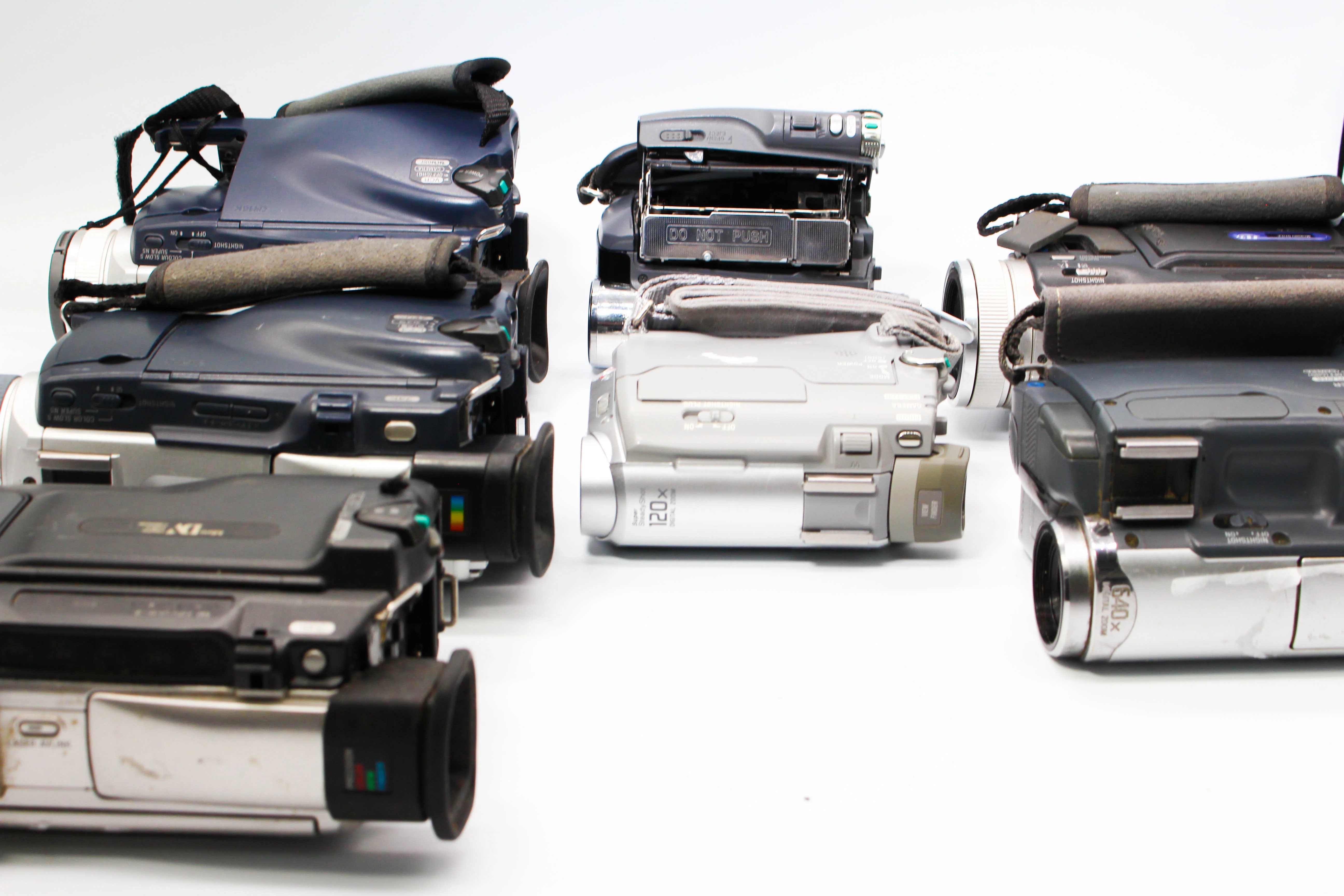 Assorted Faulty Sony MiniDV Digital Video Handycam Camcorder Cameras Inc. Sony DCR-TRV18, DCR-HC18E, DCR-TRV27E - Image 9