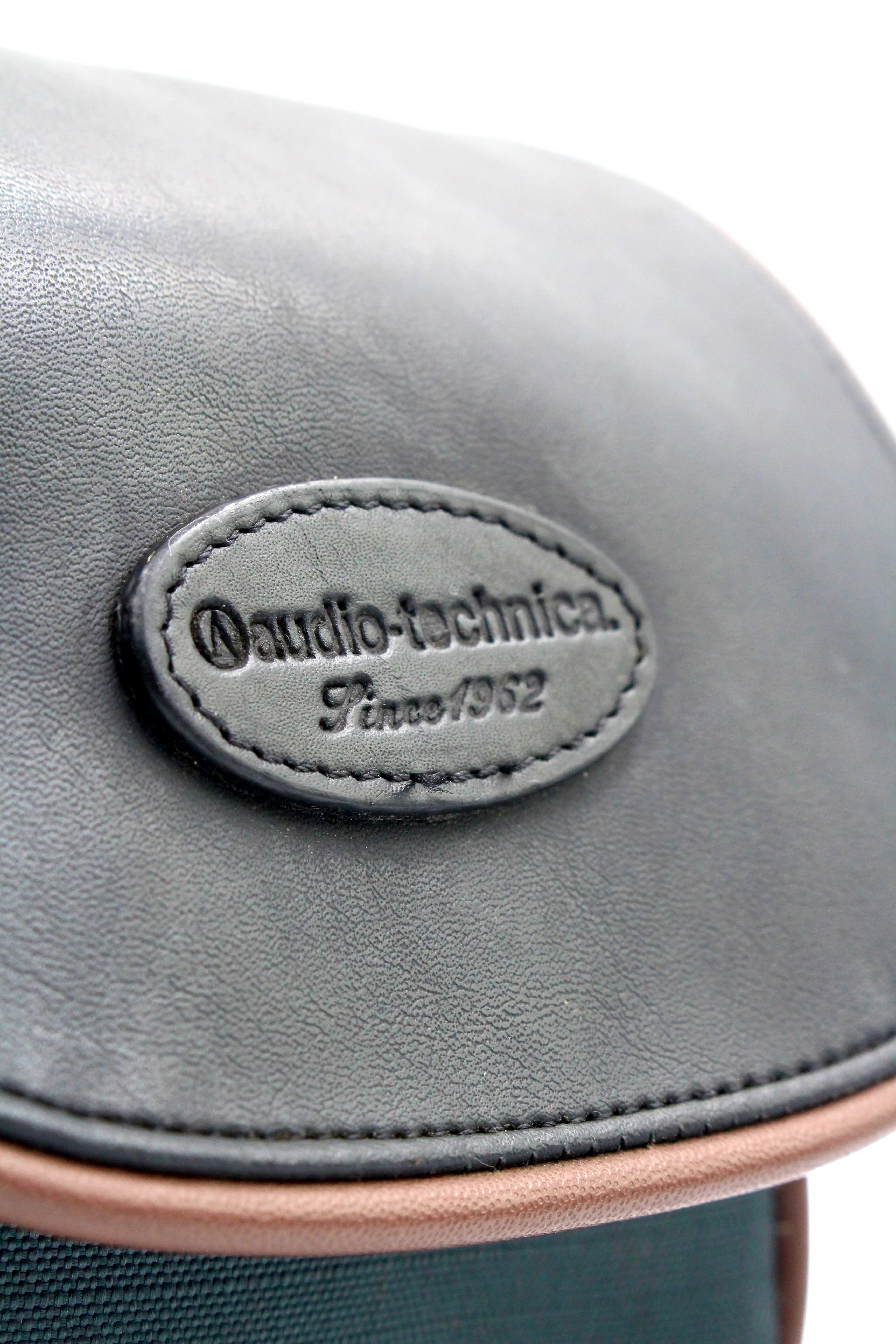 Audio-Technica Retro Vintage Shoulder Camera Bag Case - Image 8