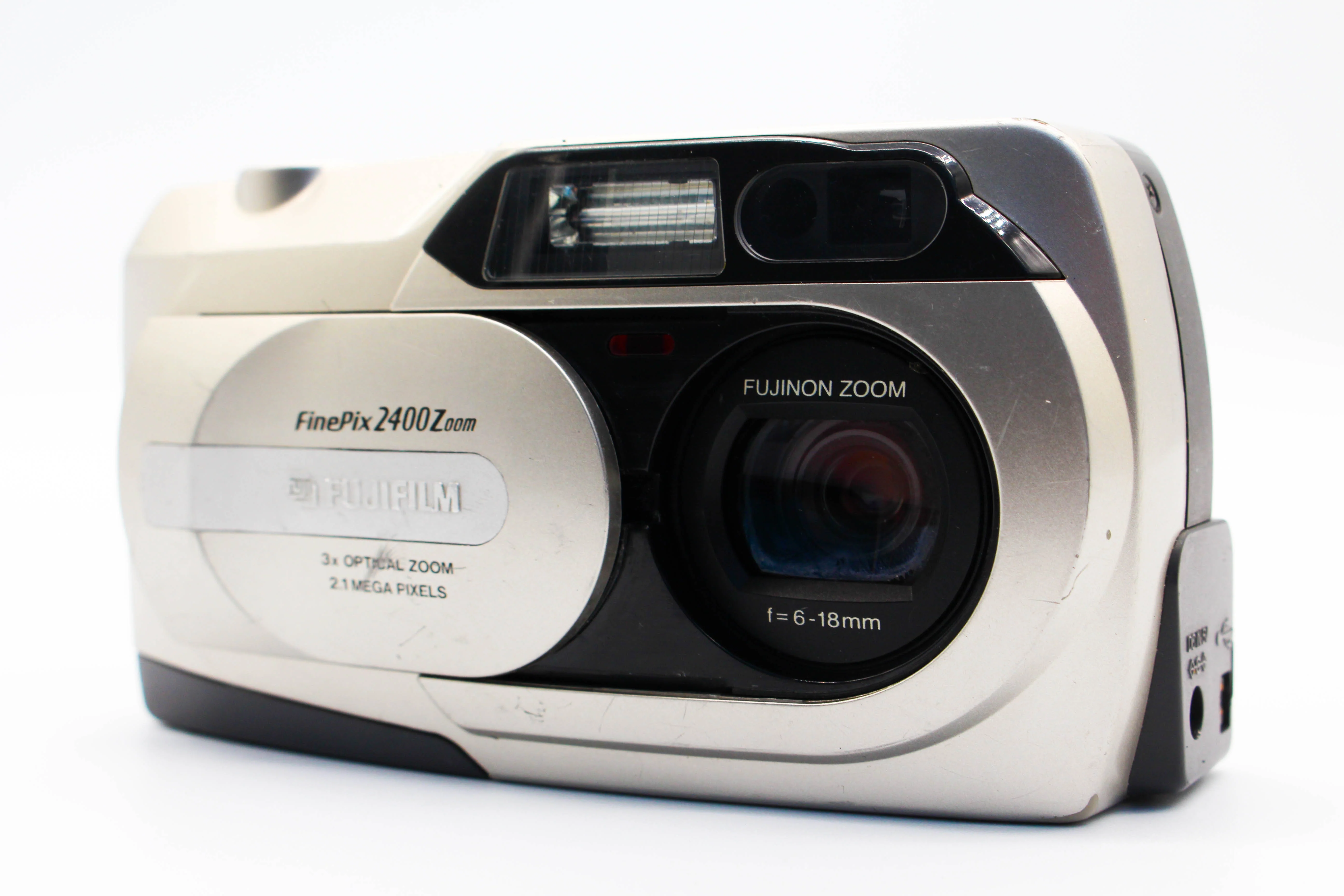 FujiFilm FinePix 2400 Zoom Smart Media Card Compact Digital Photo Retro Camera Digicam - Tested Bundle - Image 2