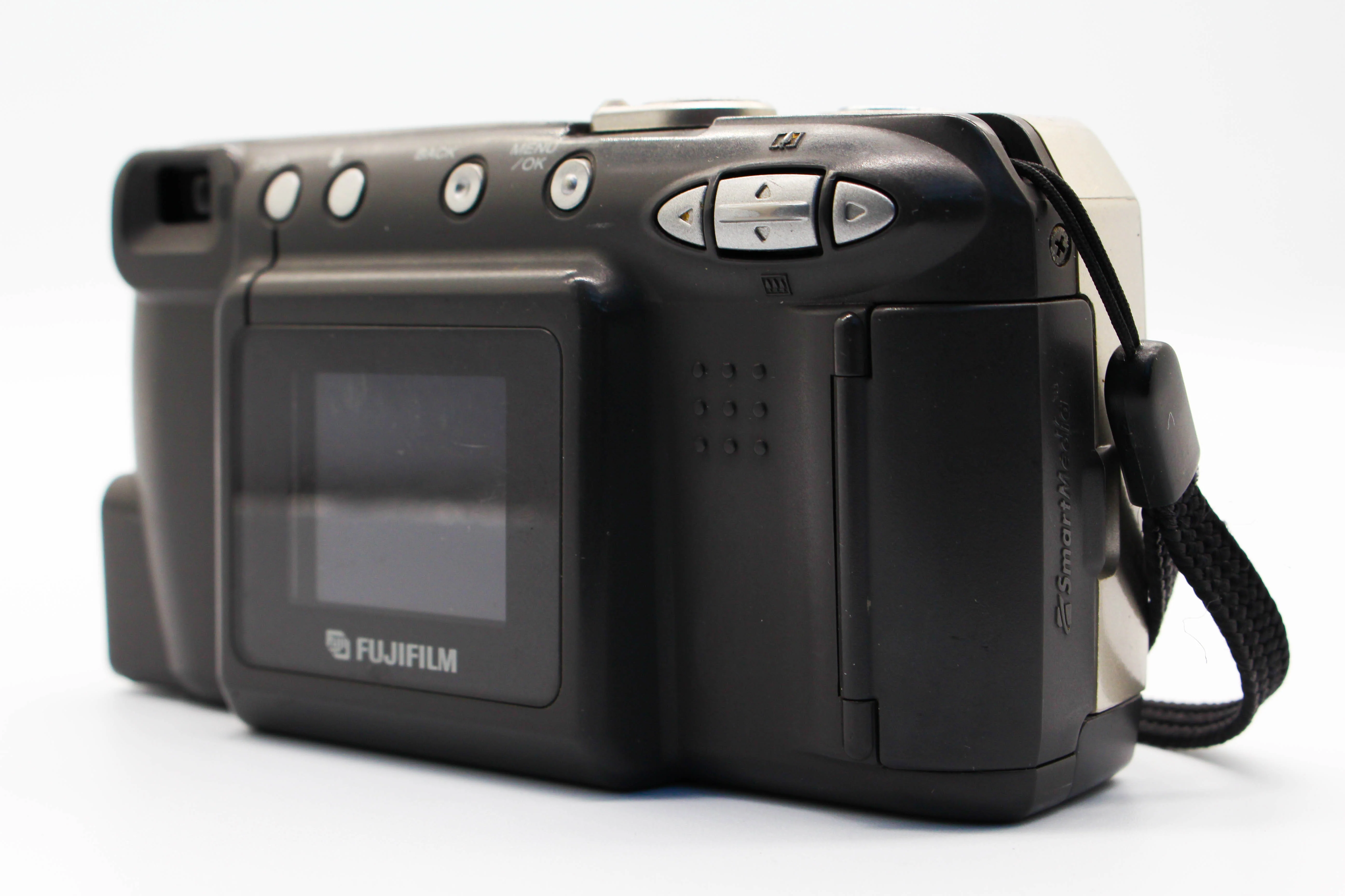 FujiFilm FinePix 2400 Zoom Smart Media Card Compact Digital Photo Retro Camera Digicam - Tested Bundle - Image 4