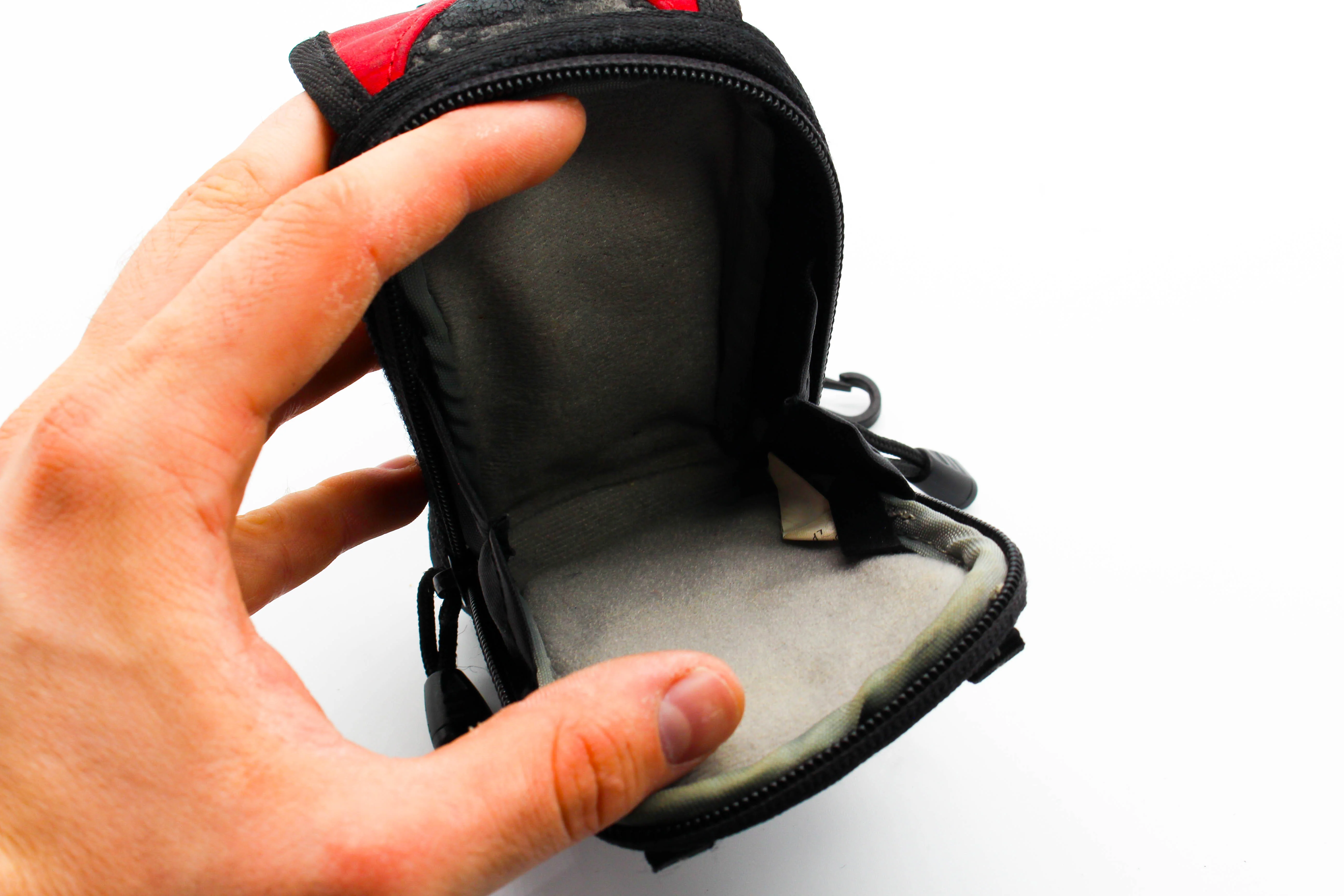 Lowepro Red Camera Bag Case For Camera Camcorder Digicam Small Sized - Good - Image 2