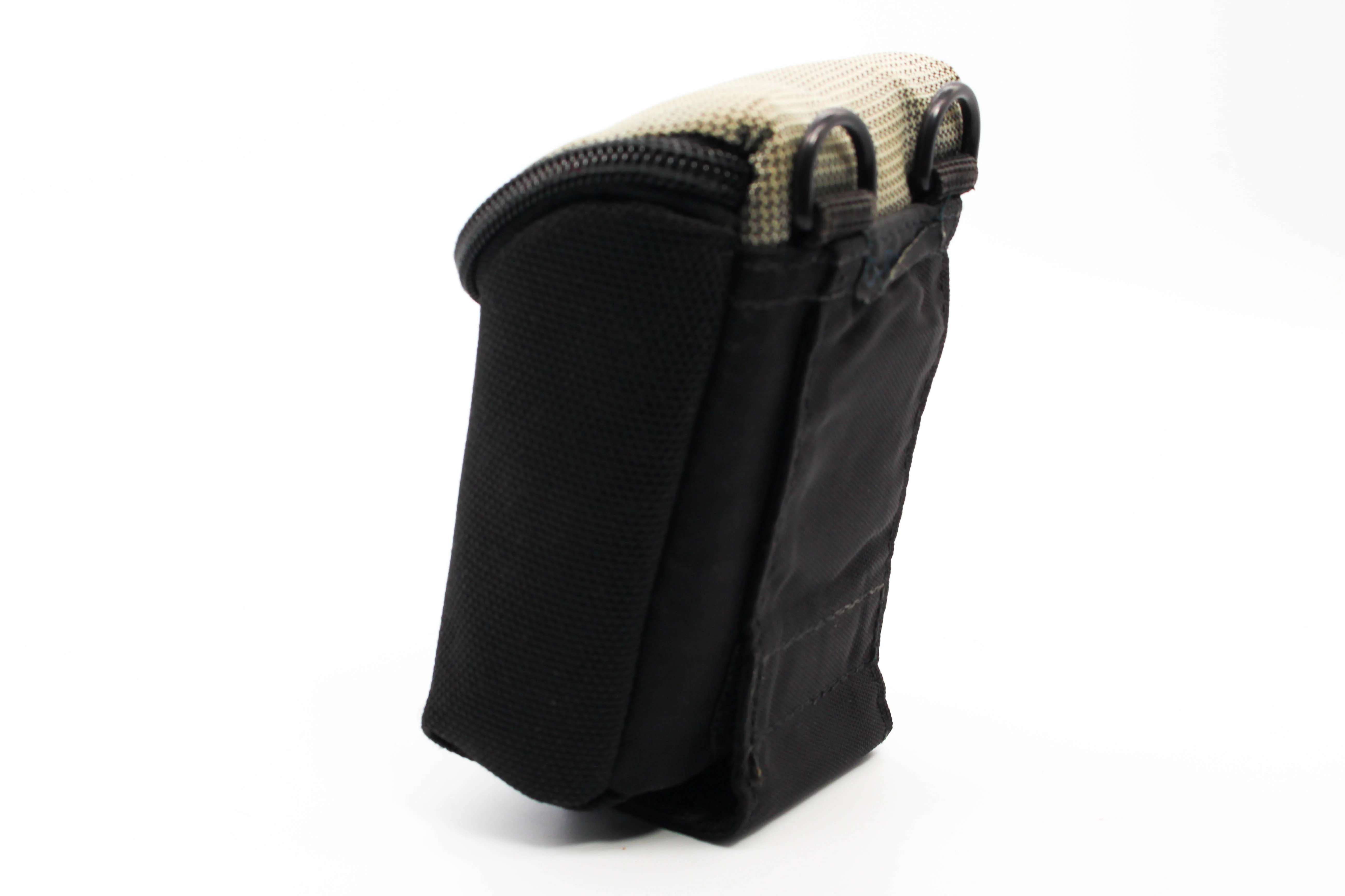 Lowepro Small Digicam Carry Pouch with Belt Loop For Digicam Camera Bag - Excellent - Image 5