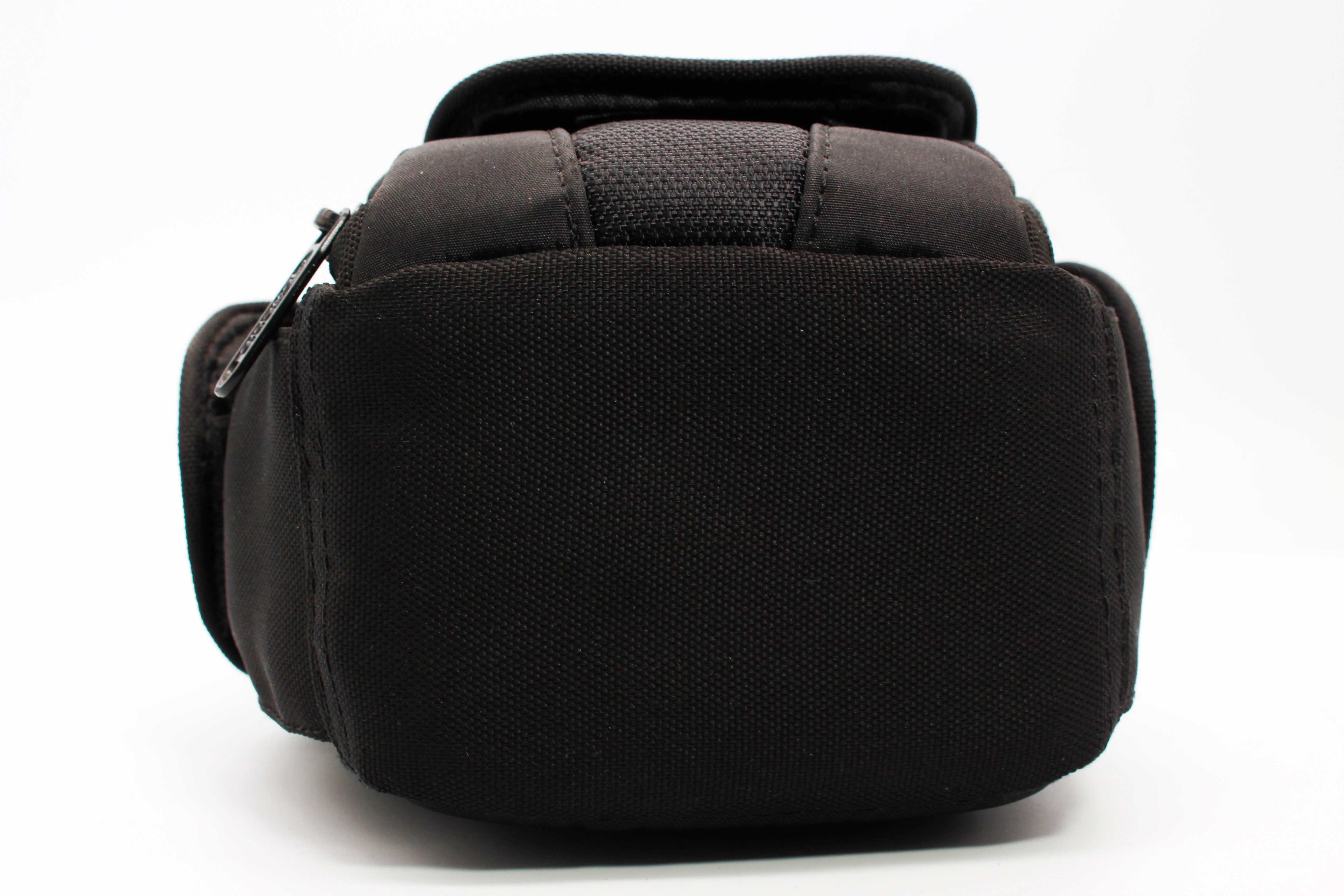 Lowepro Soft Camera Carry Pouch For Handycam Camcorder Camera - Excellent - Image 6