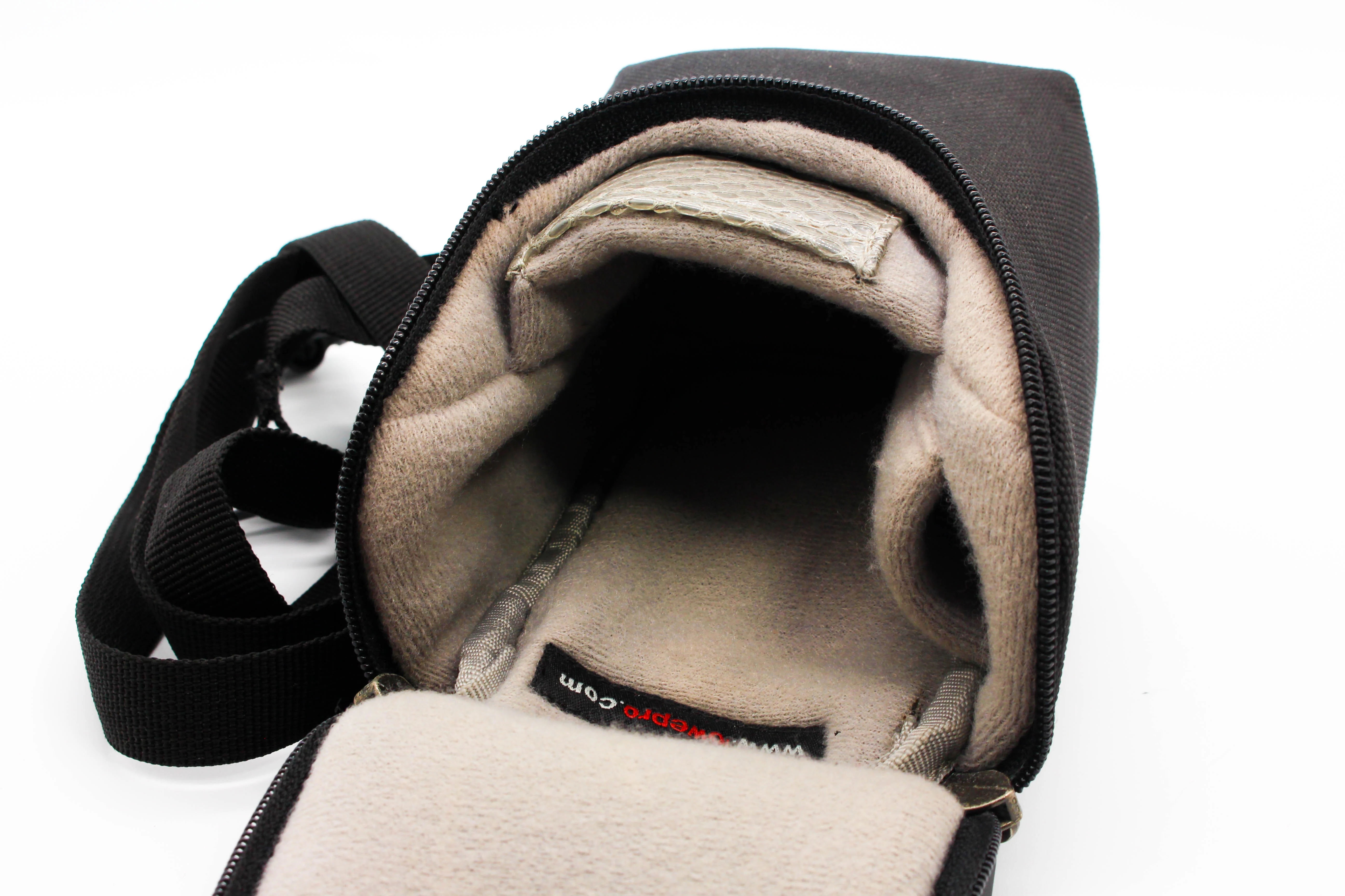 Lowepro Soft Small Camera Carry Pouch For Handycam Camcorder Camera - Excellent - Image 3