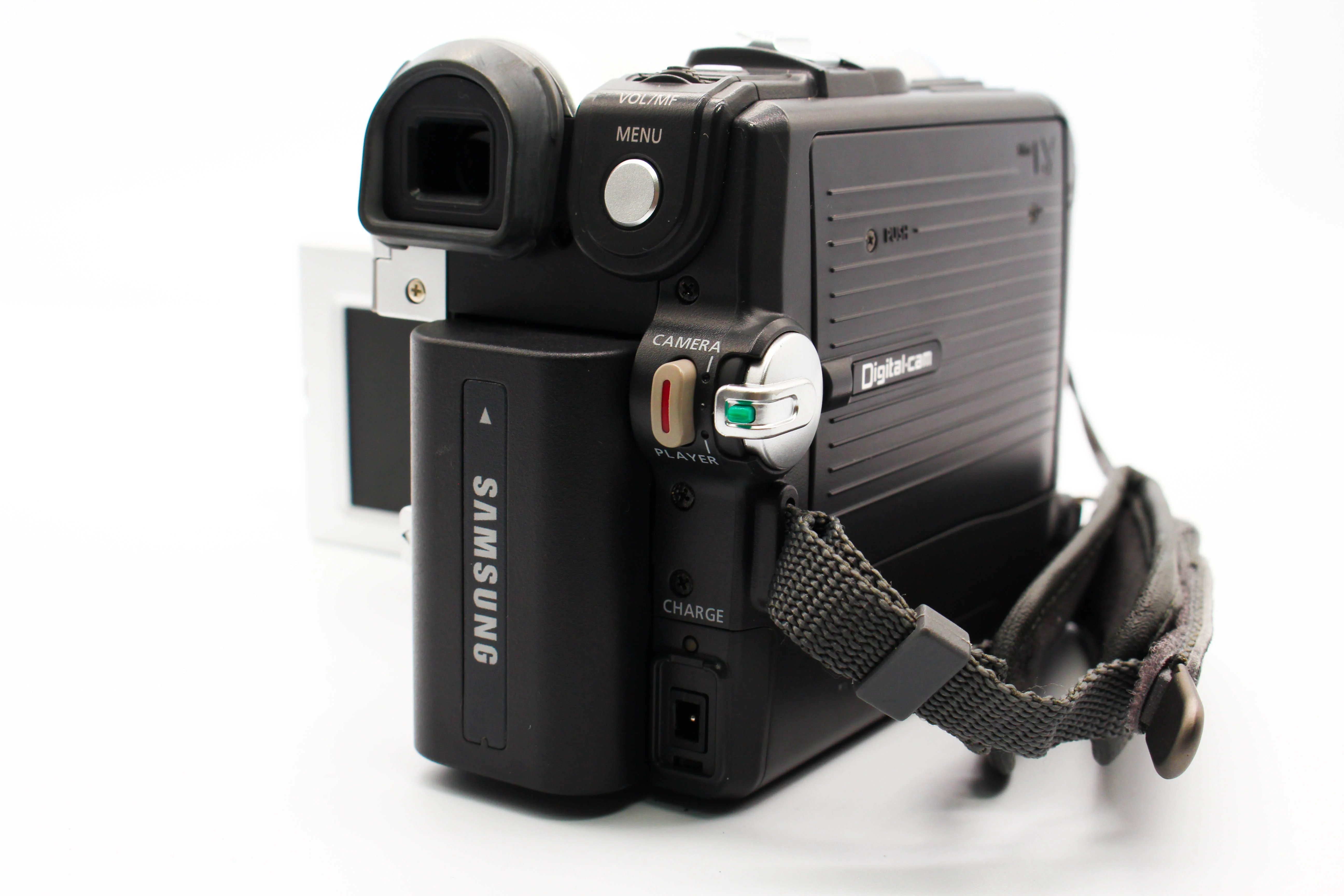 Samsung VP-D351 MiniDV Video Handycam Camcorder Camera (Read) - Tested Bundle - Image 4