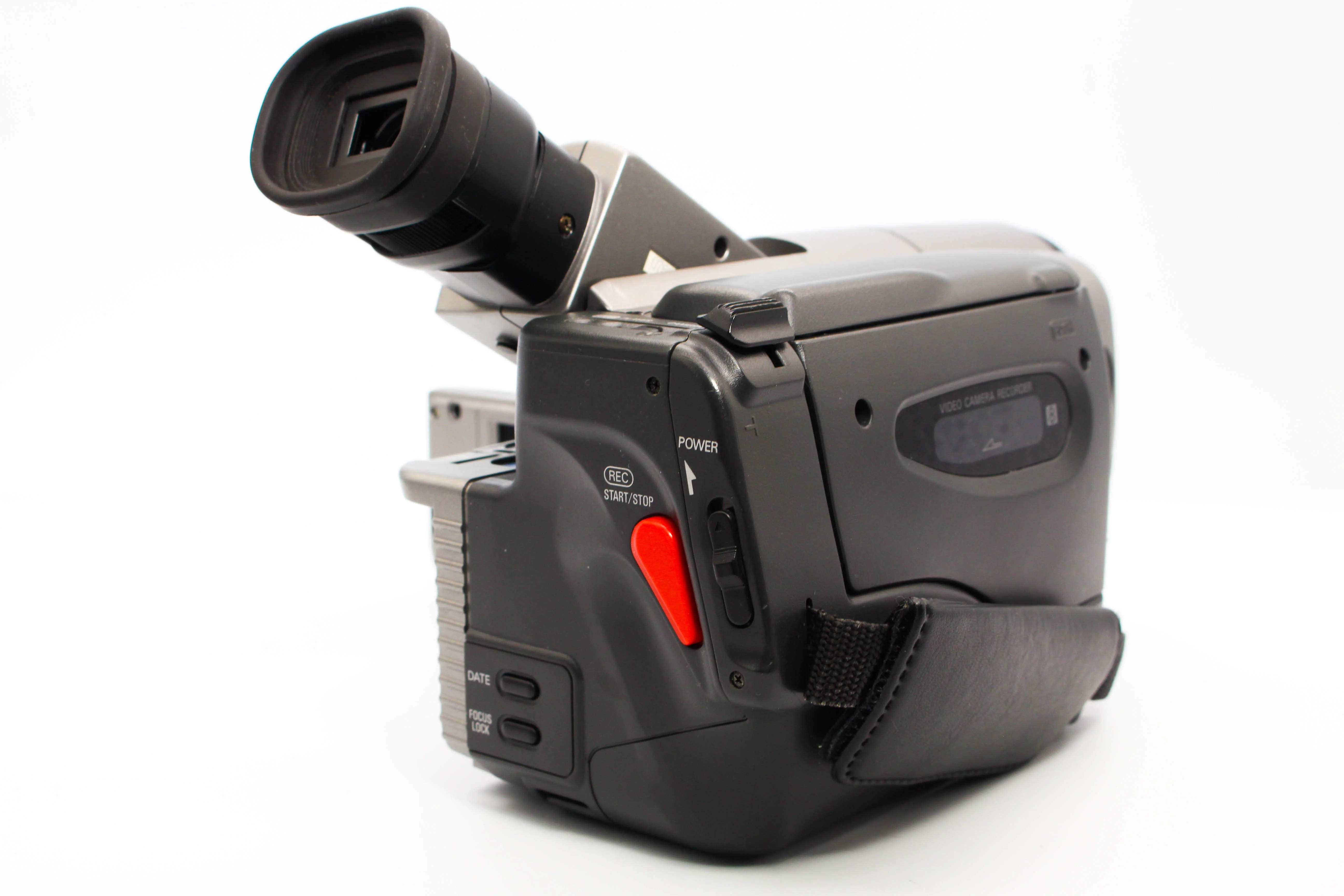 Sanyo VM-LC100P Video8 8mm Handycam Camcorder Camera - Tested Bundle Good - Image 4
