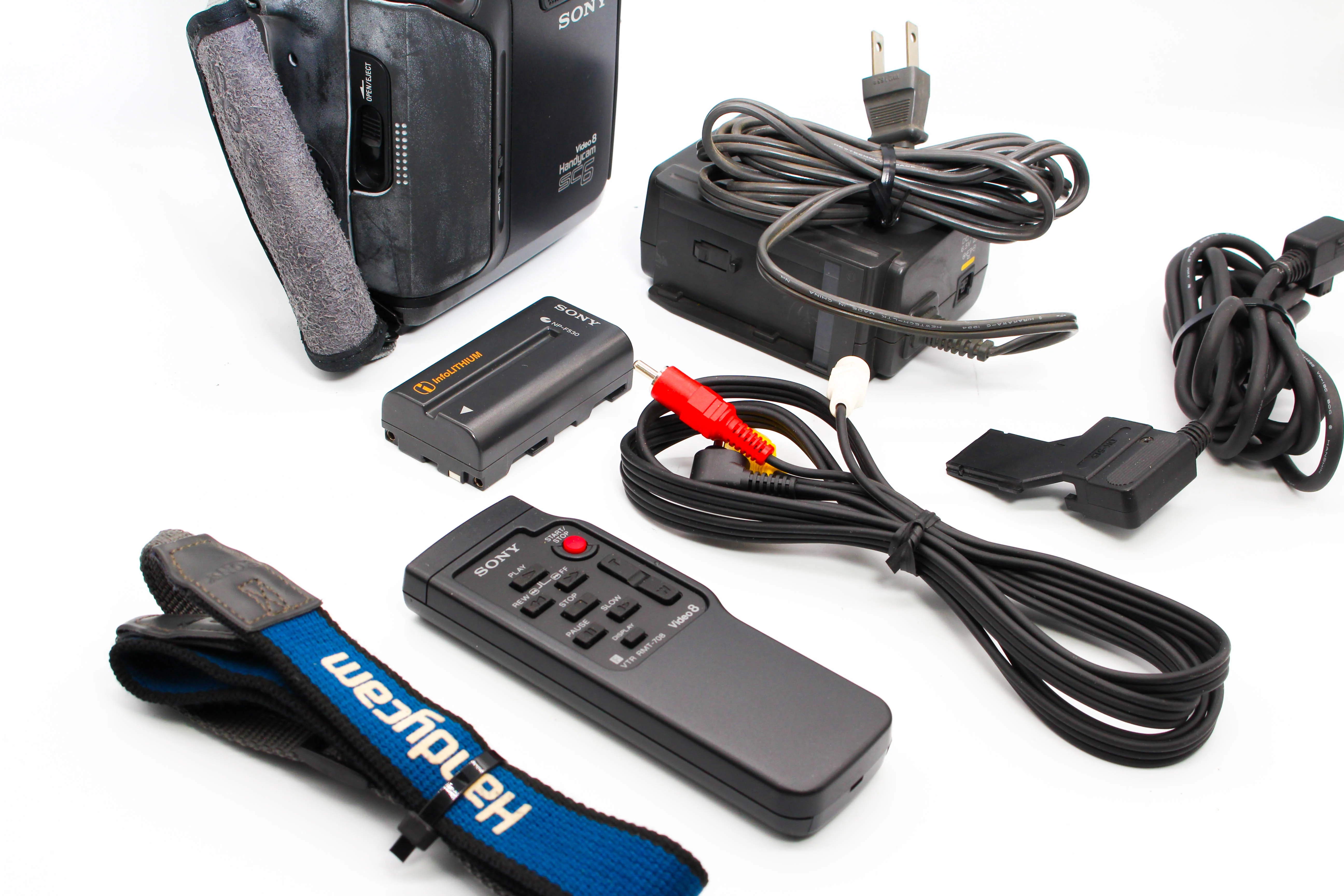 Sony CCD-SC6E Video8 8mm Handycam Video Camcorder Camera - Tested Bundle - Image 2