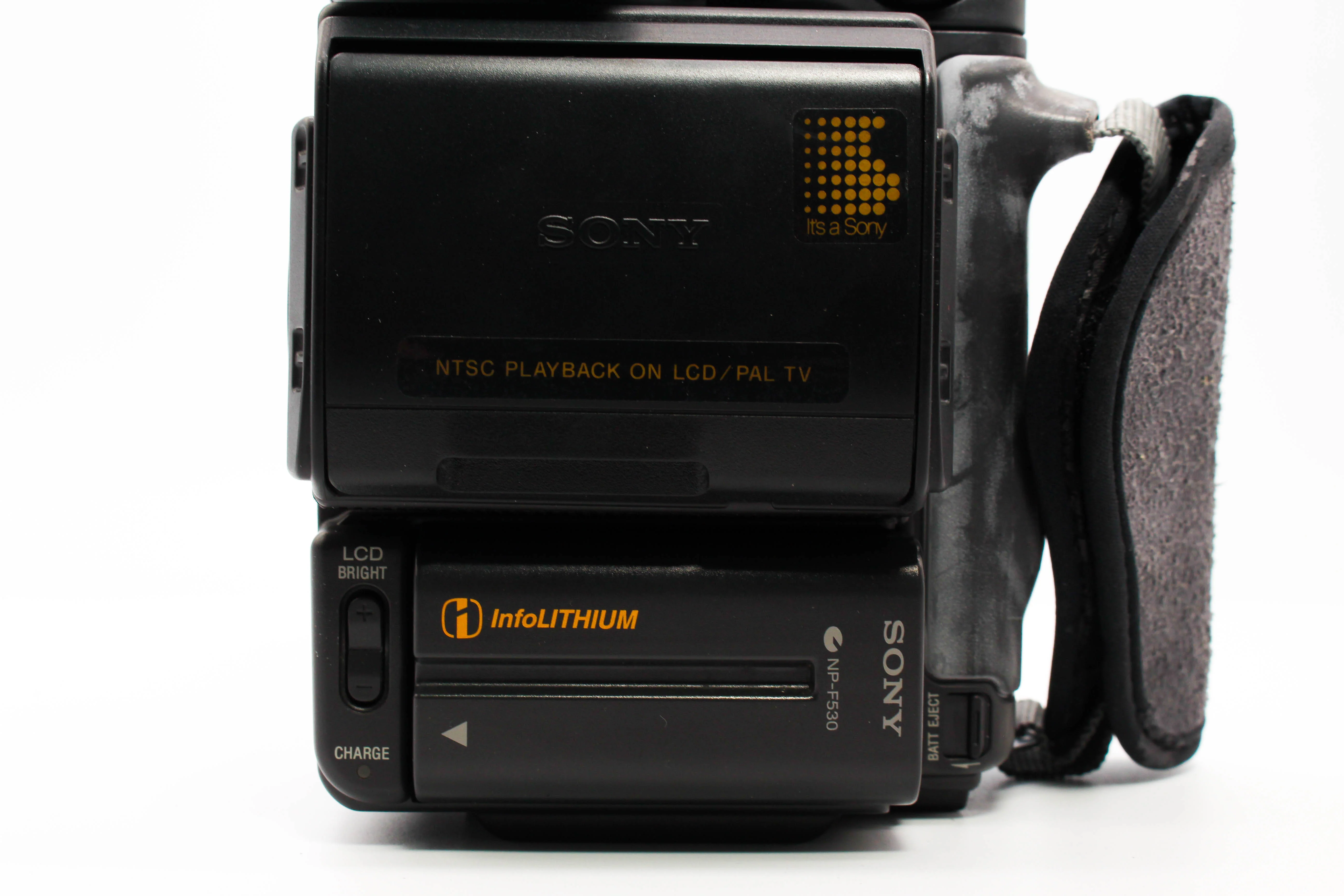 Sony CCD-SC6E Video8 8mm Handycam Video Camcorder Camera - Tested Bundle - Image 7