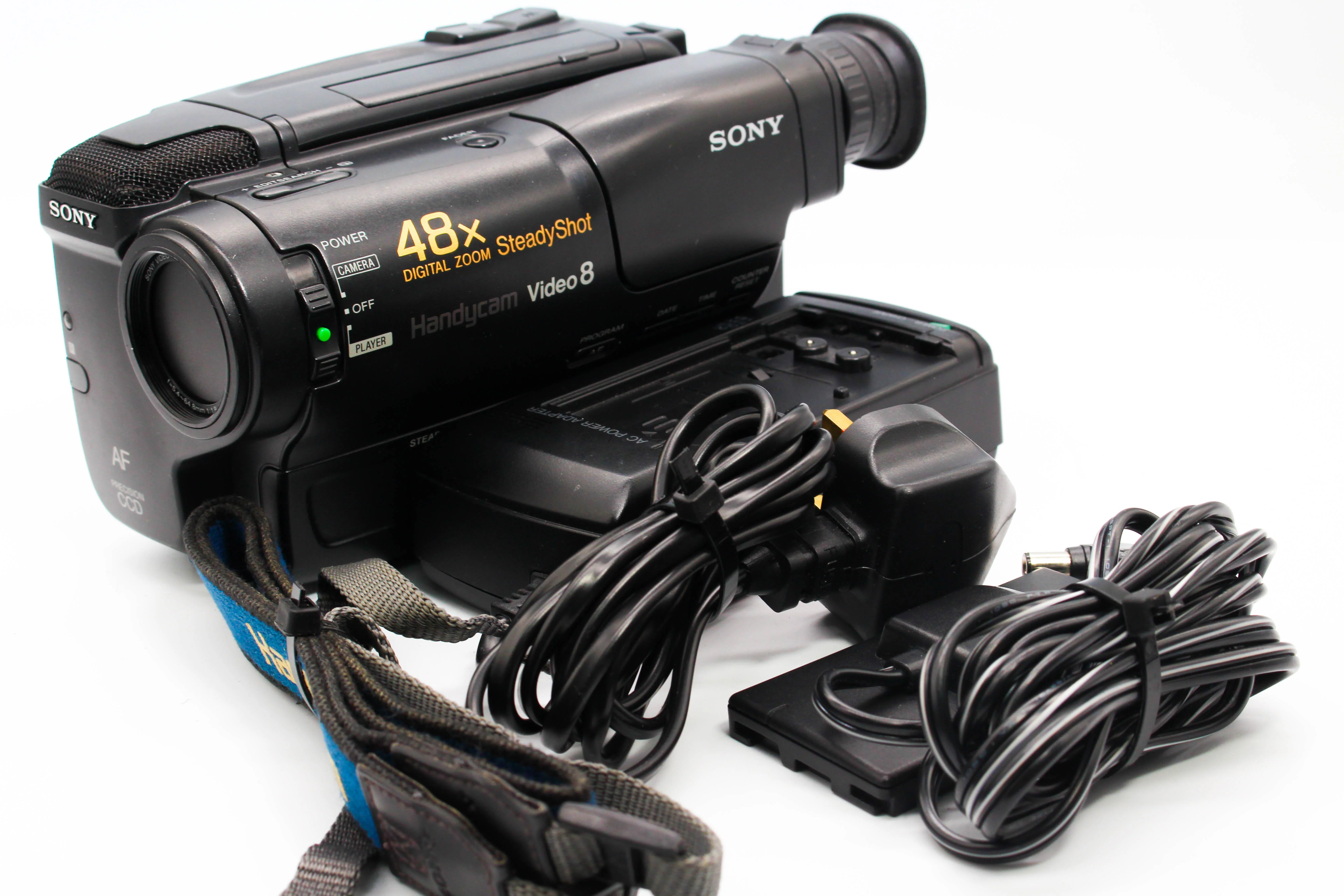 Sony CCD-TR550E Video8 8mm Handycam Video Camcorder Camera - Tested Bundle Excellent - Image 2