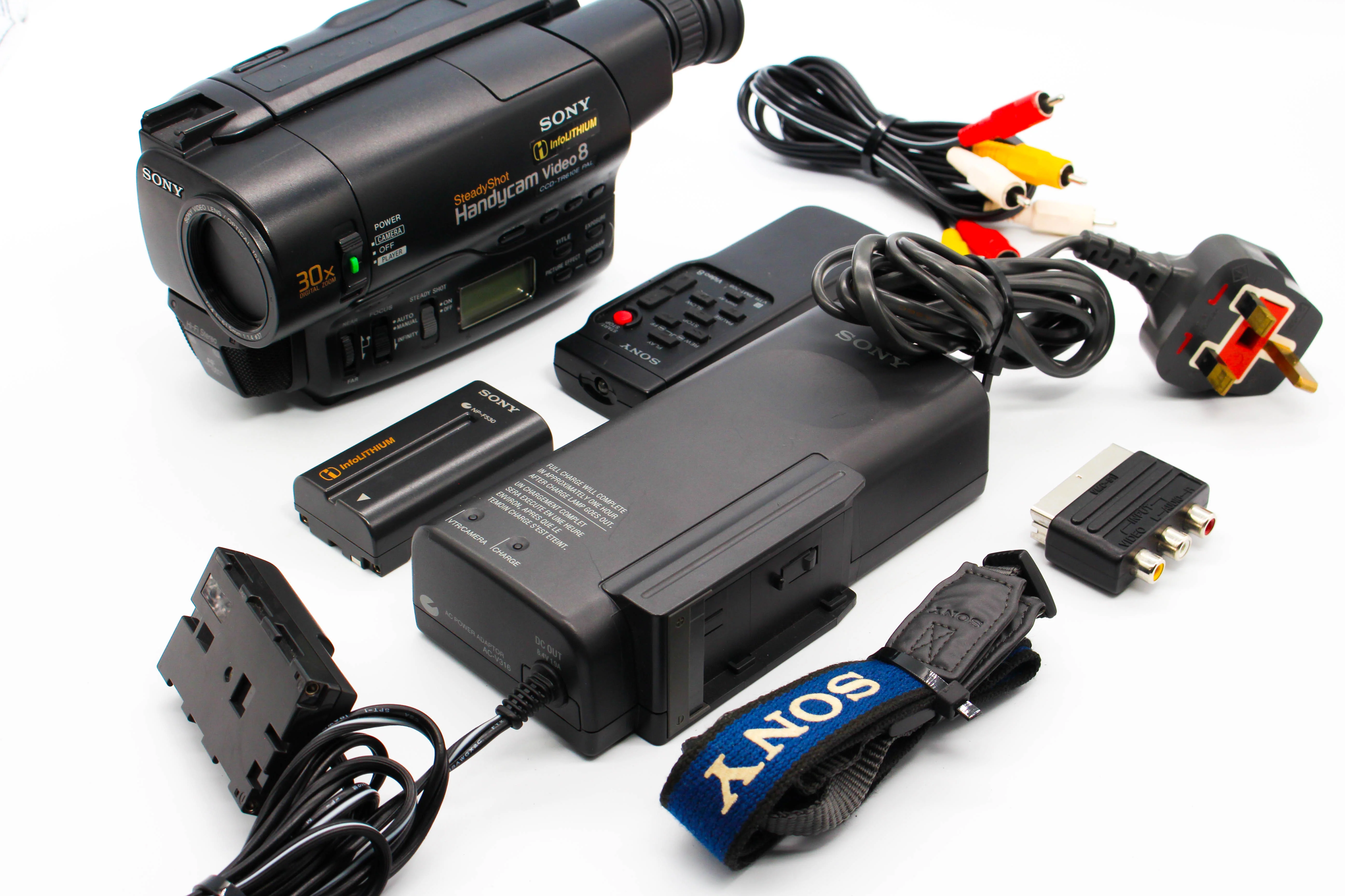 Sony CCD-TR610E Video8 8mm Analog Video Handycam Camcorder Camera - Tested Bundle Excellent - Image 2