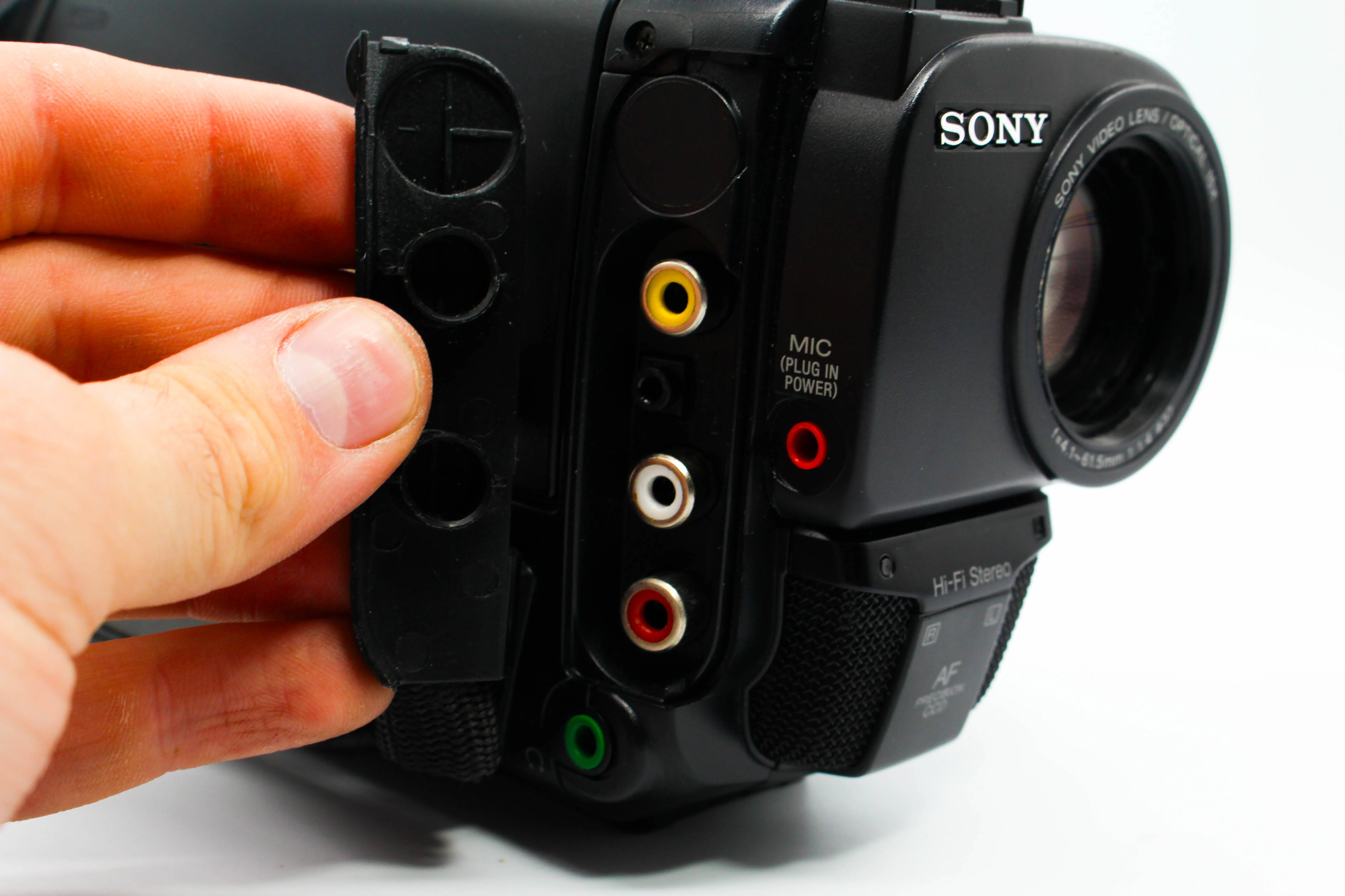 Sony CCD-TR610E Video8 8mm Analog Video Handycam Camcorder Camera - Tested Bundle Excellent - Image 6