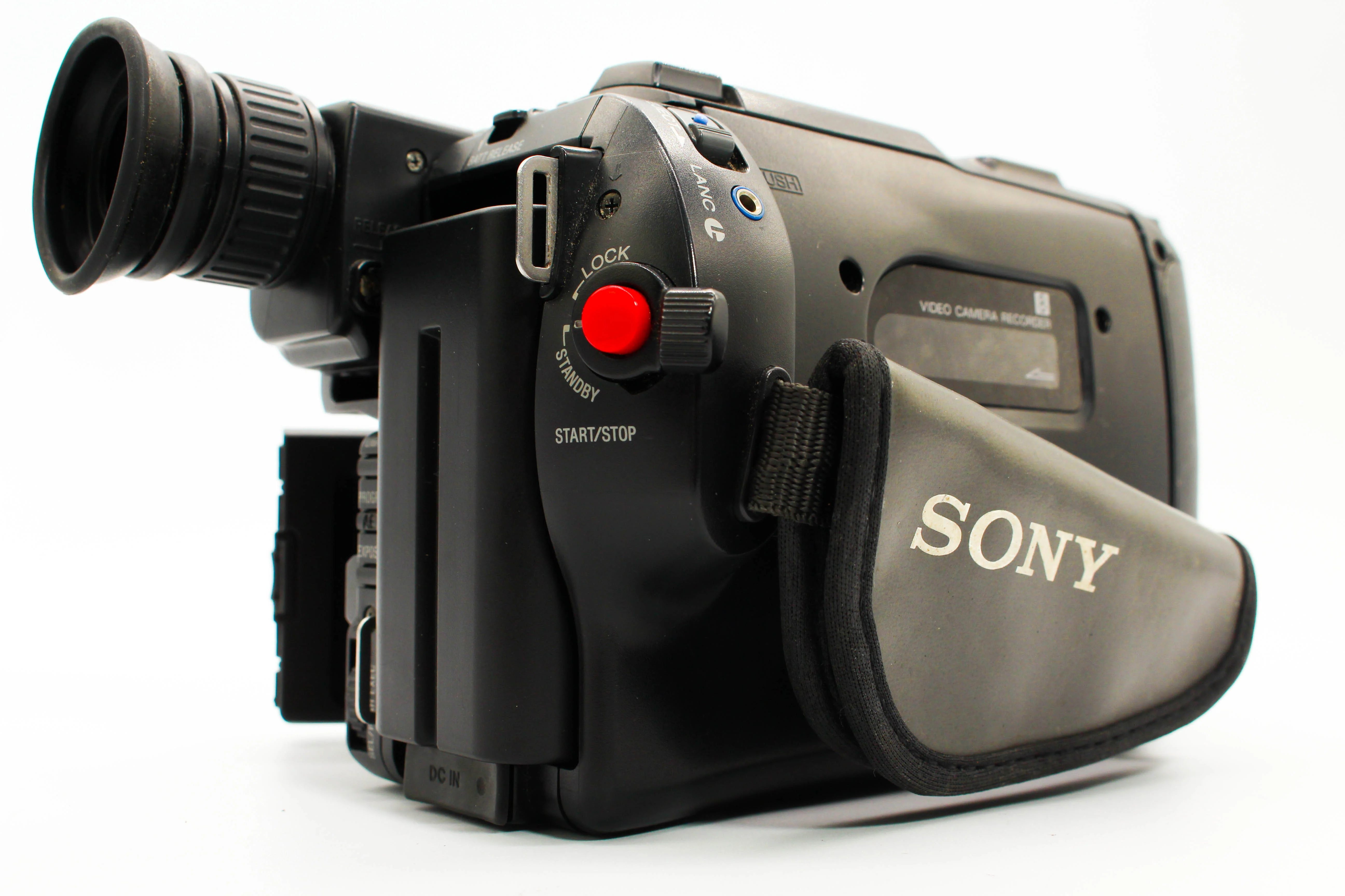 Sony CCD-TR735E Hi8 8mm Handycam Camera Analog Video Camcorder - Tested Bundle Excellent - Image 4