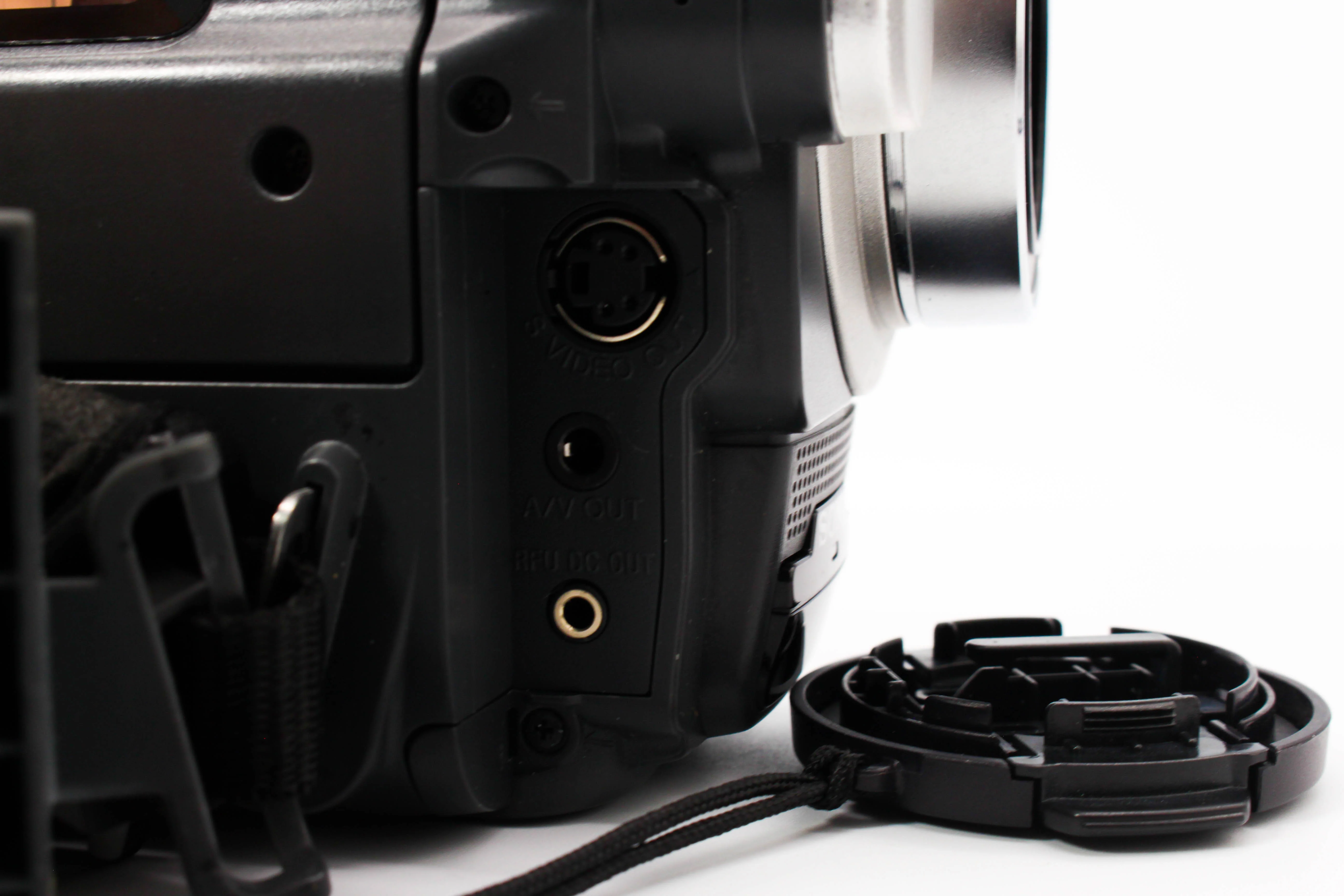 Sony CCD-TRV208E Hi8 Video8 Handycam Tape Digital Video Camcorder - Tested Bundle - Image 7
