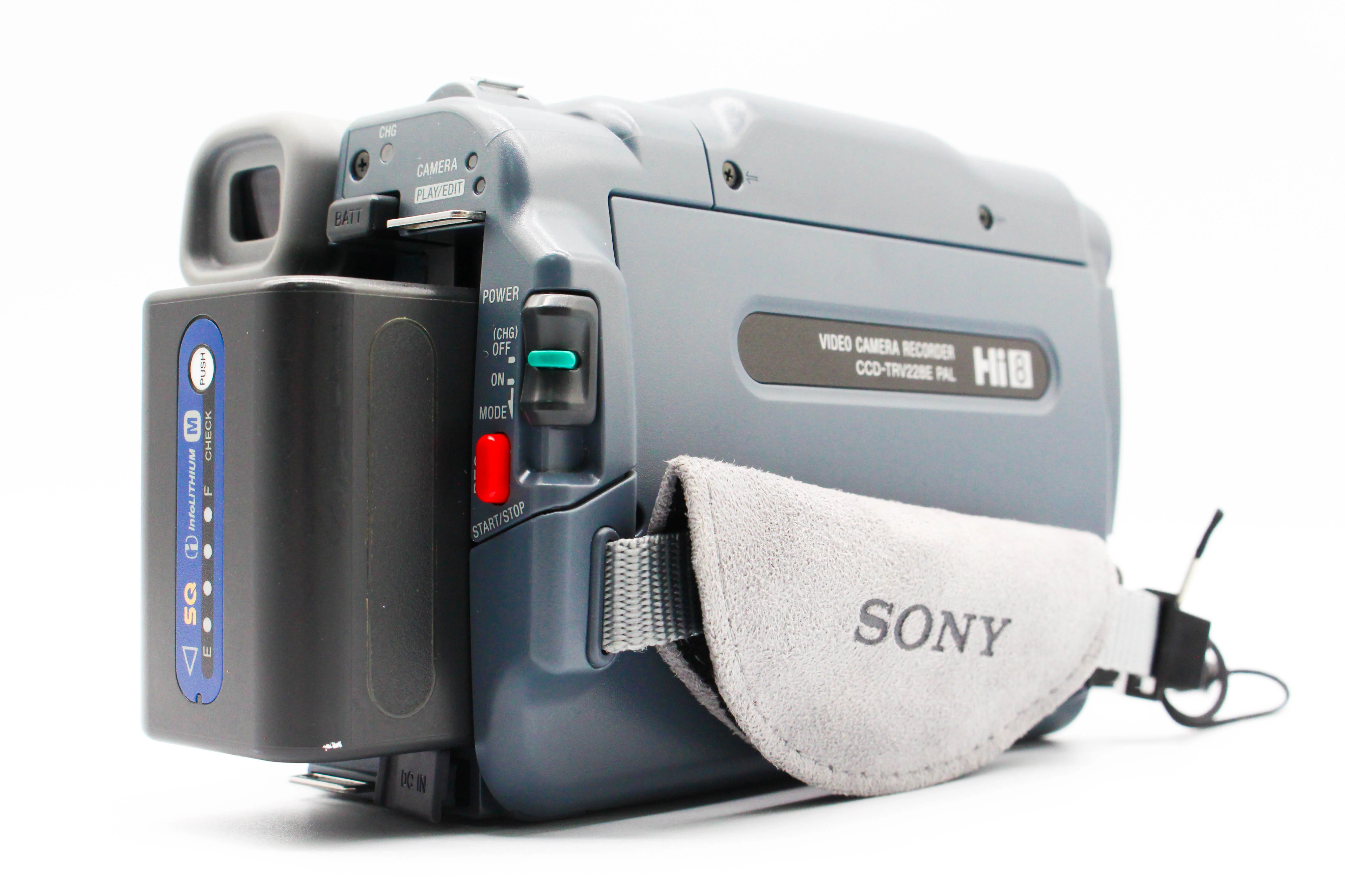 Sony CCD-TRV228E Video8 Hi8 Analog Video Handycam Camera Camcorder - Tested Bundle - Image 5