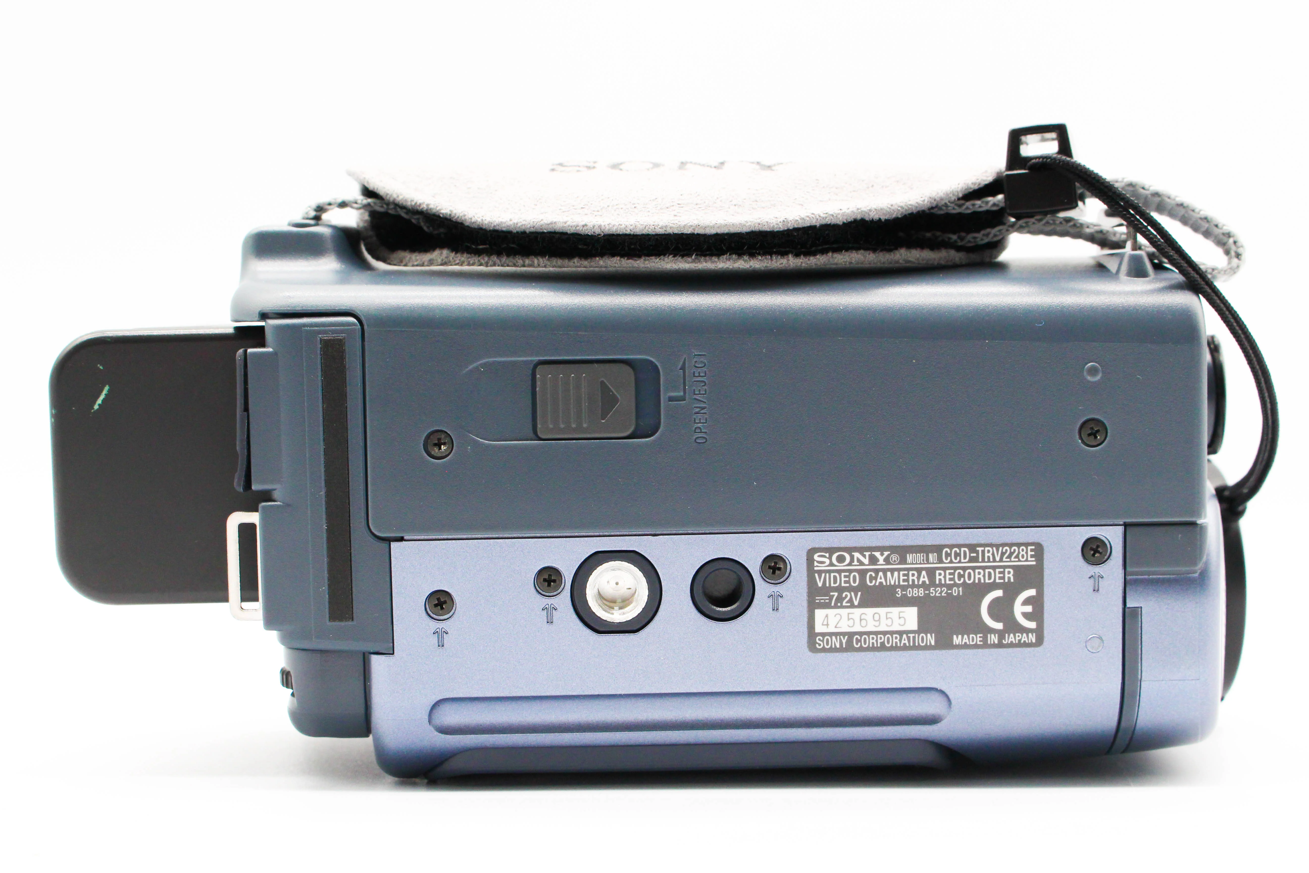 Sony CCD-TRV228E Video8 Hi8 Analog Video Handycam Camera Camcorder - Tested Bundle - Image 9