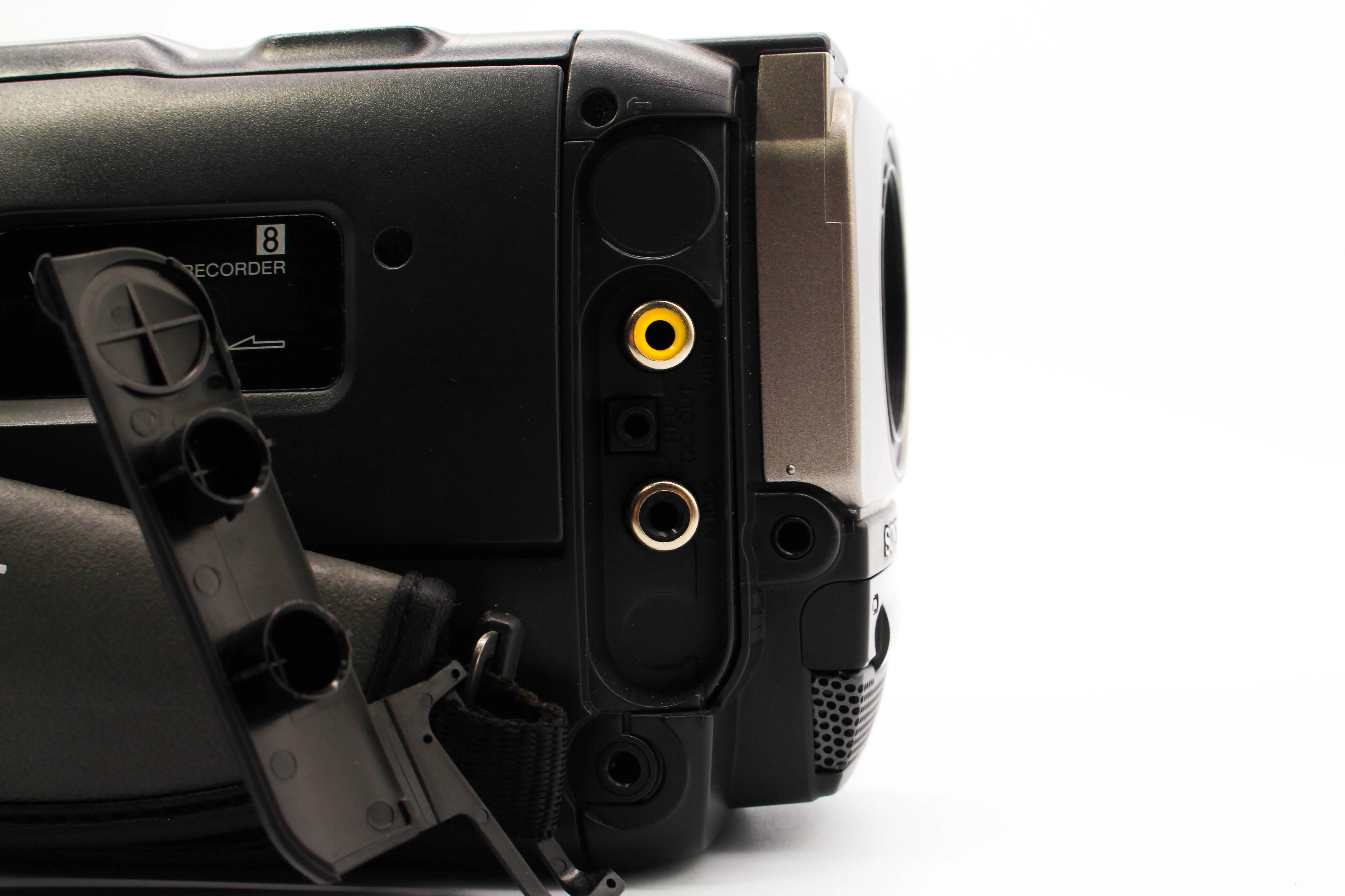 Sony CCD-TRV37E Hi8 Video8 8mm Handycam Camcorder Camera - Tested Bundle Excellent - Image 8