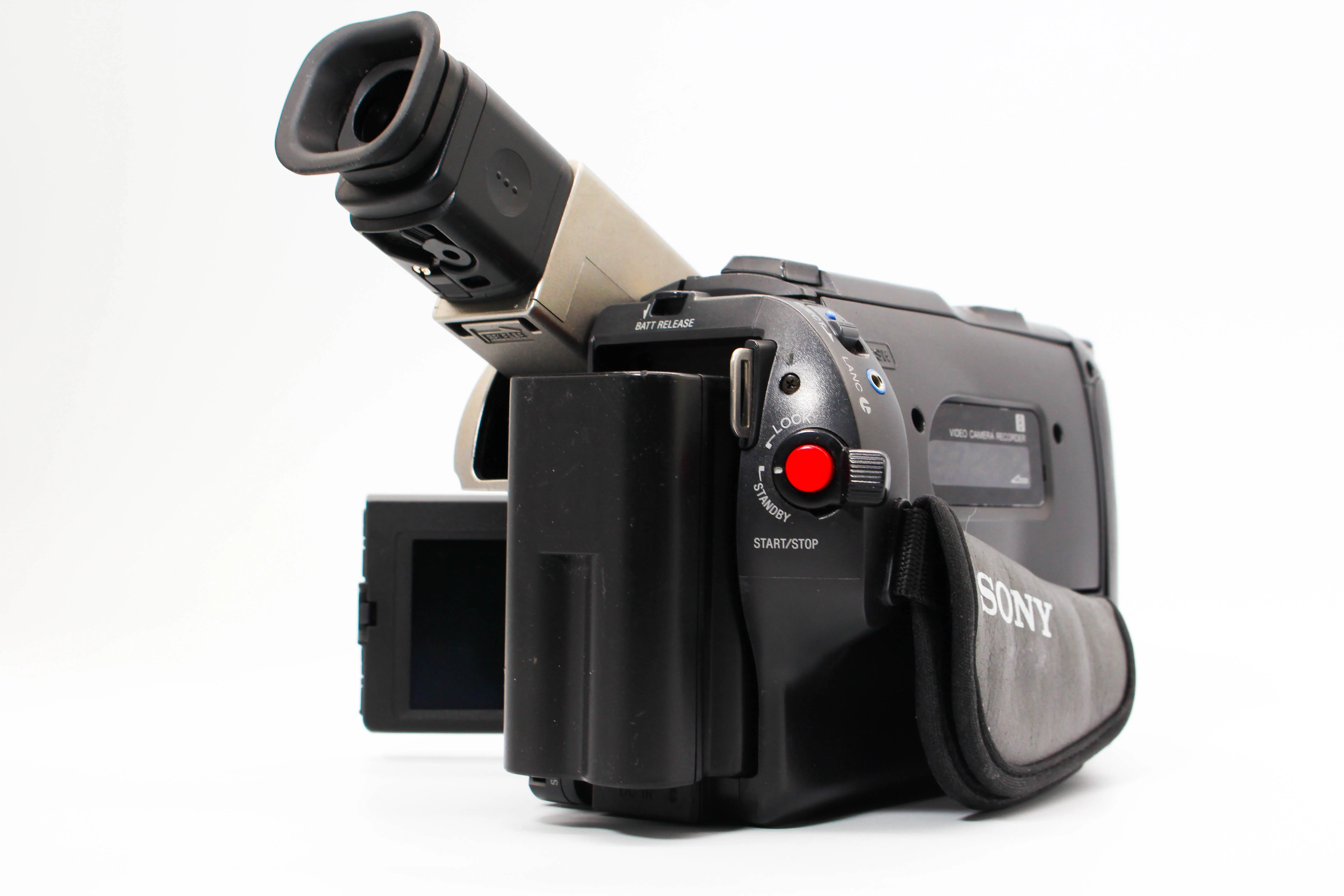 Sony CCD-TRV47E Hi8 Video8 Digital Video Handycam Camera Camcorder - Tested Bundle Excellent - Image 4