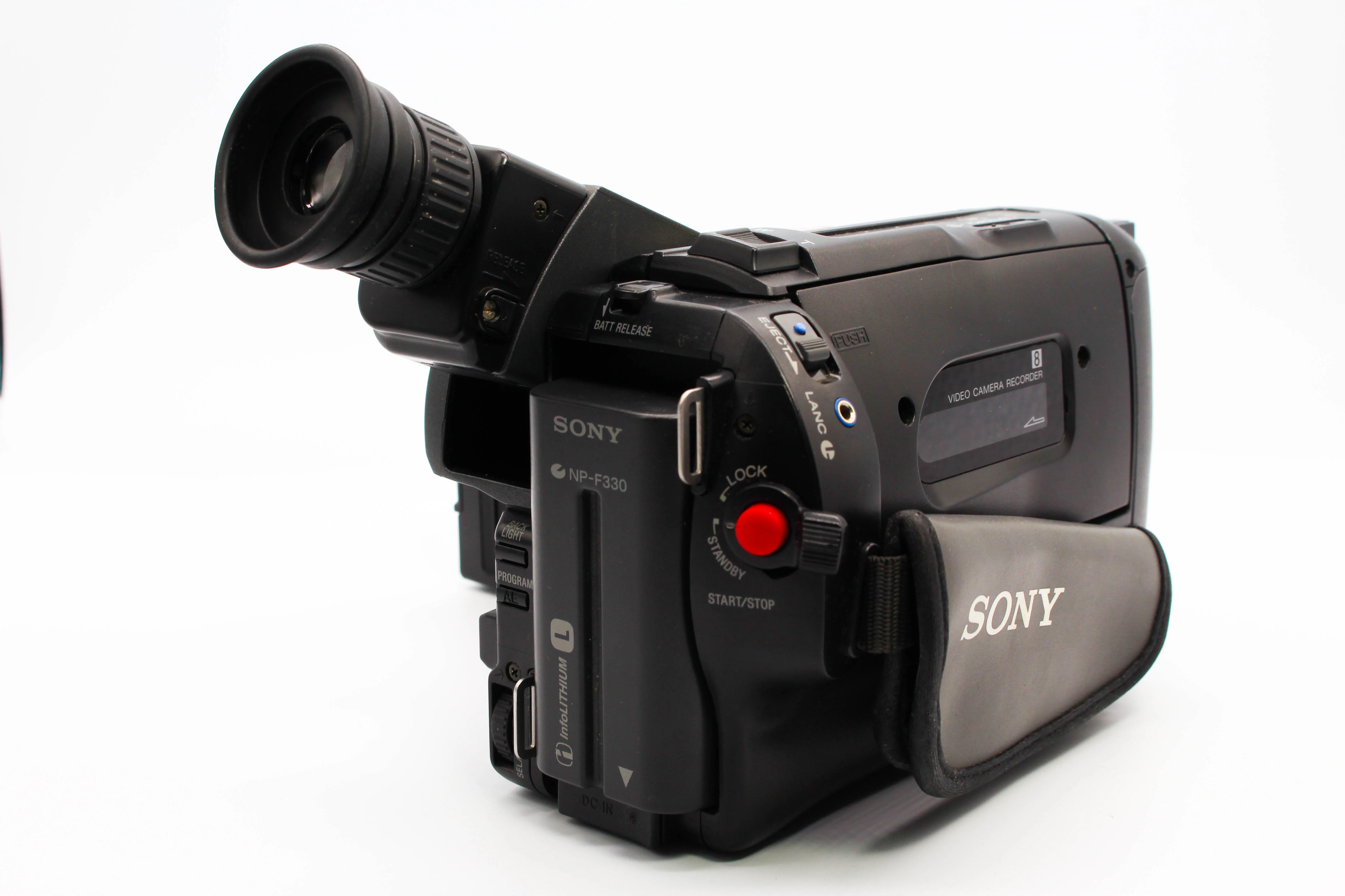 Sony CCD-TRV15E Video8 XR Handycam Analog Video Camera Camcorder (Read) - Tested Bundle - Image 4