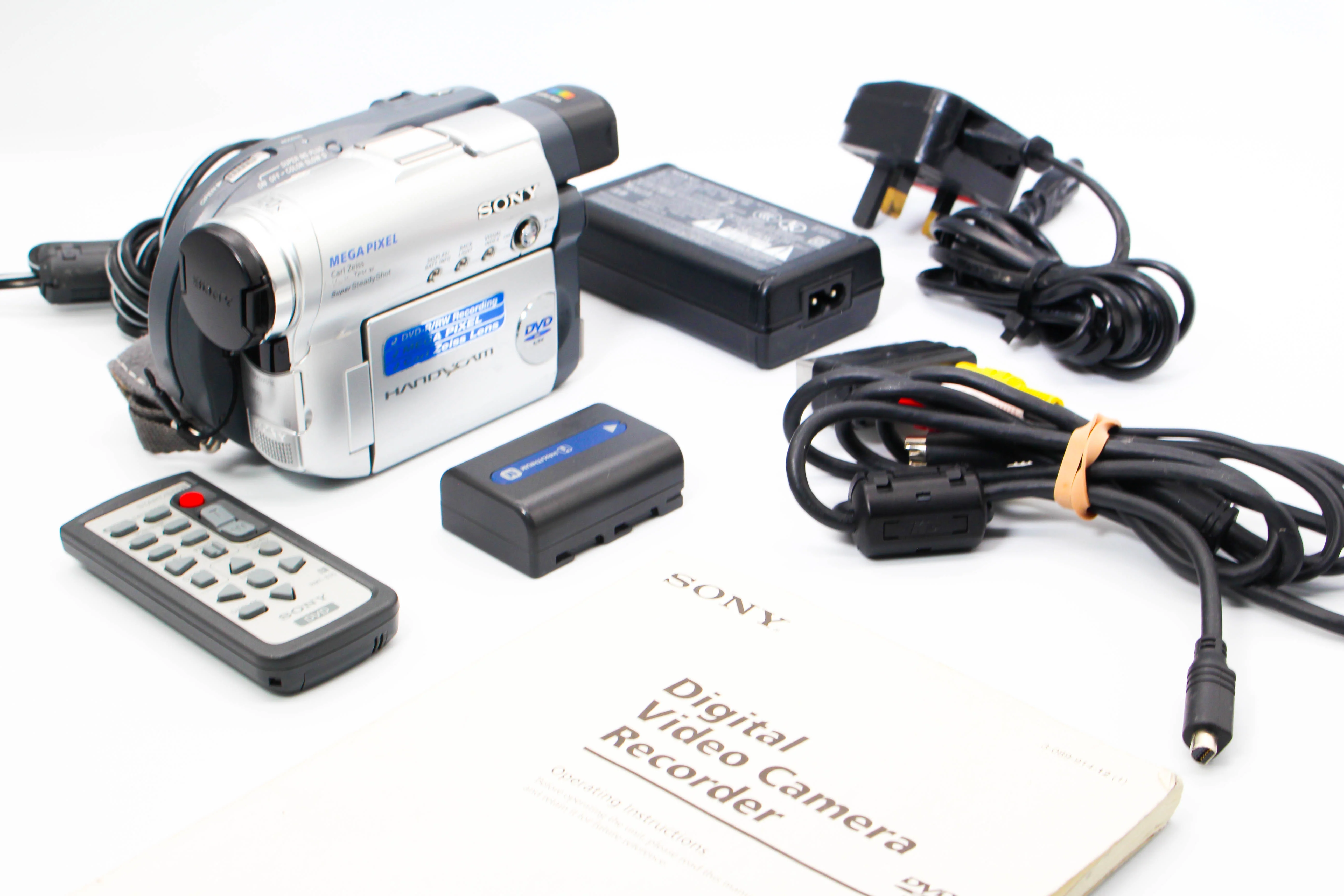 Sony DCR-DVD201E DVD Retro Handycam Digital Video Camcorder - Tested Bundle Excellent - Image 2