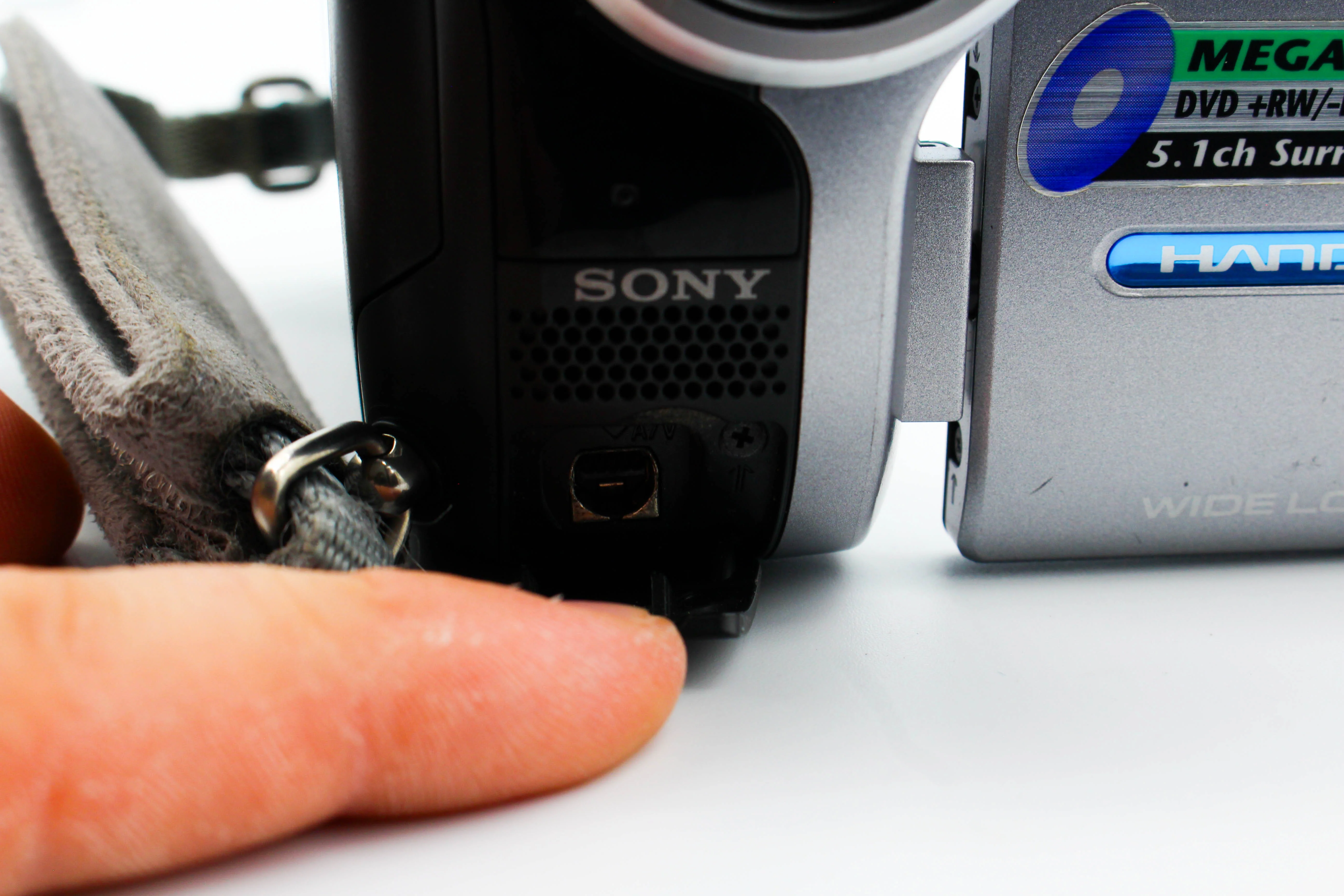 Sony DCR-DVD203E MiniDVD DVD Handycam Digital Video Camcorder - Tested Bundle Excellent - Image 7