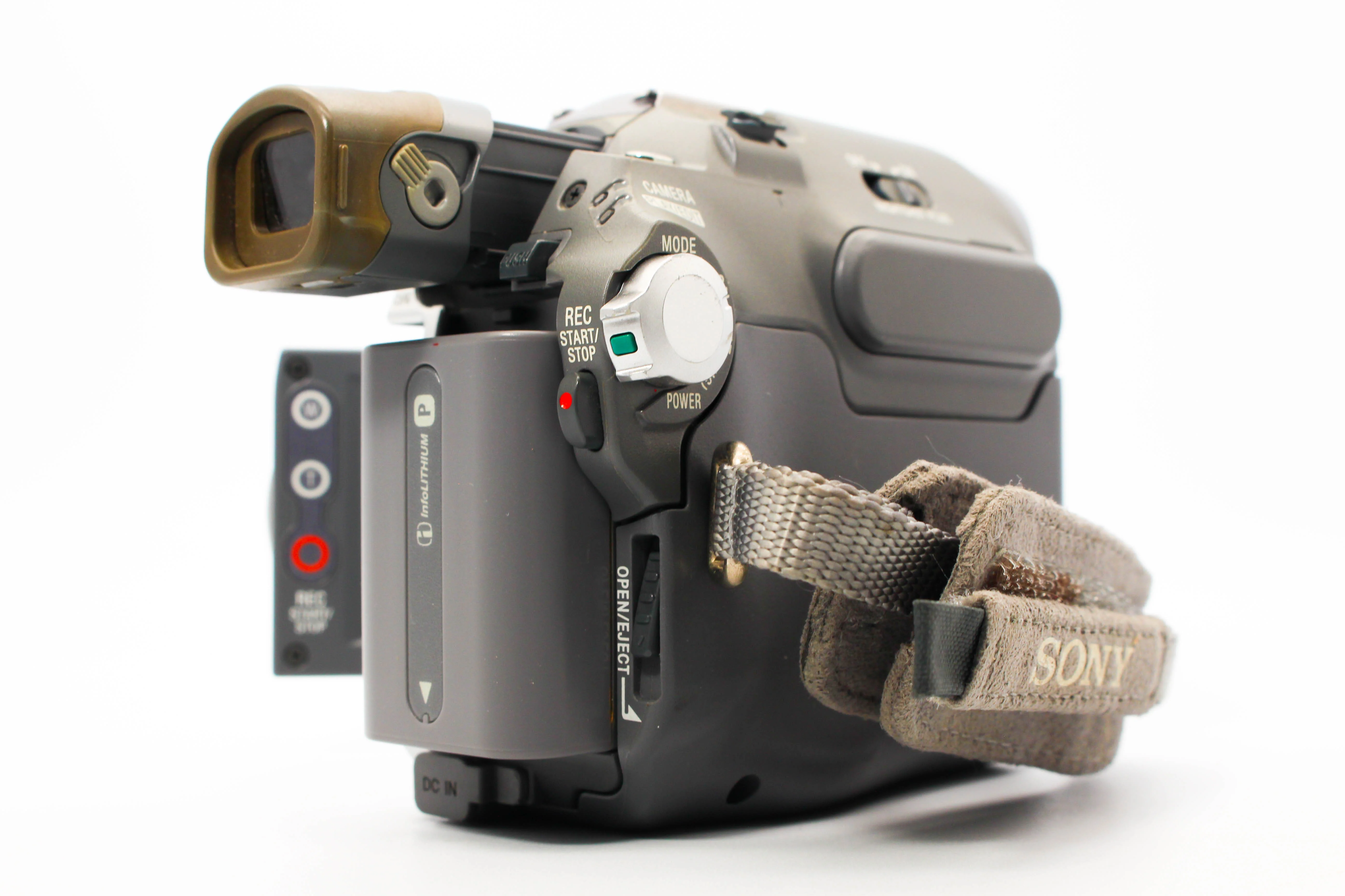 Sony DCR-HC19E MiniDV Handycam Digital Video Camera Camcorder  - Tested Bundle - Image 4