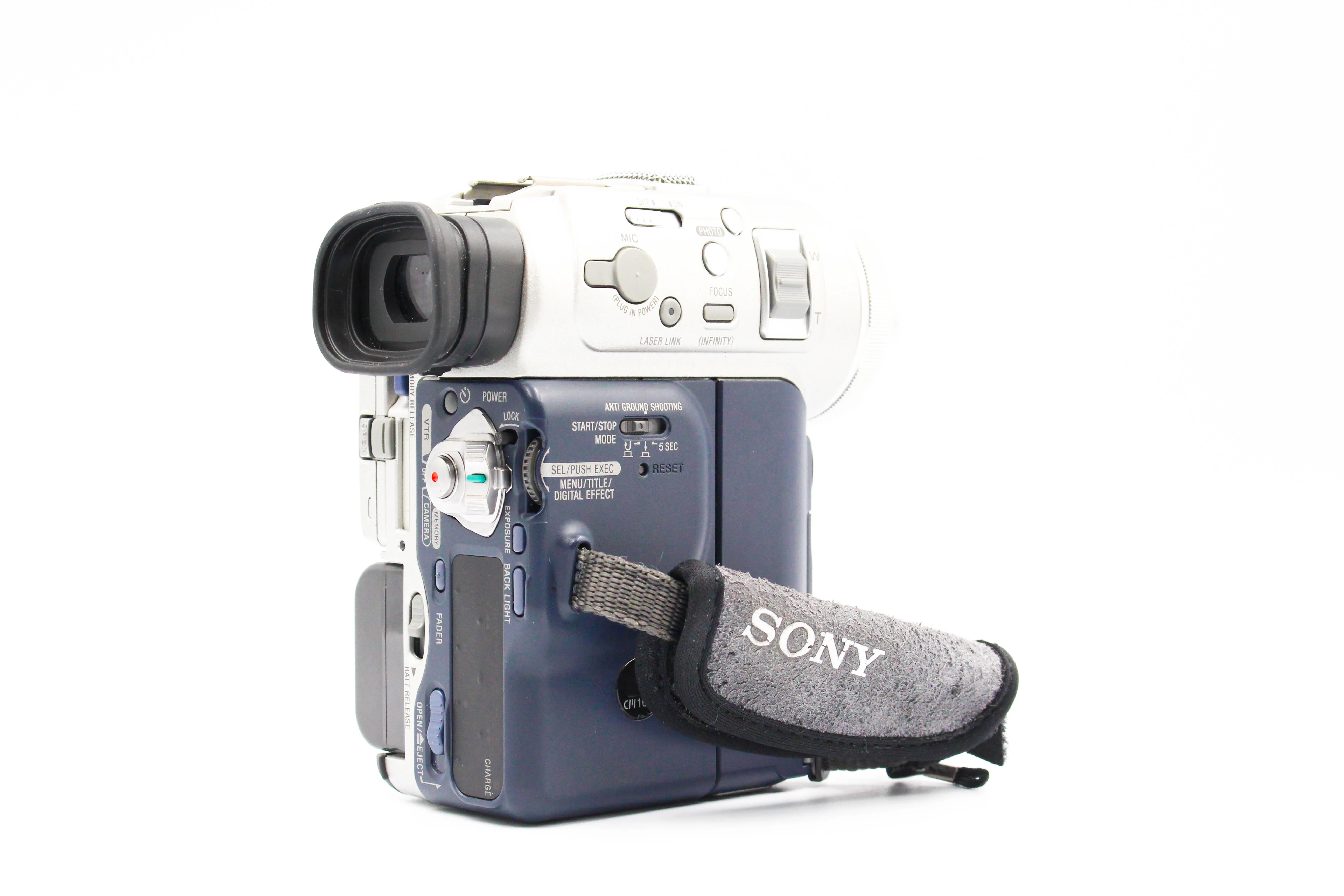 Sony DCR-PC100E MiniDV Handycam Camcorder Digital Video Camera - Image 6