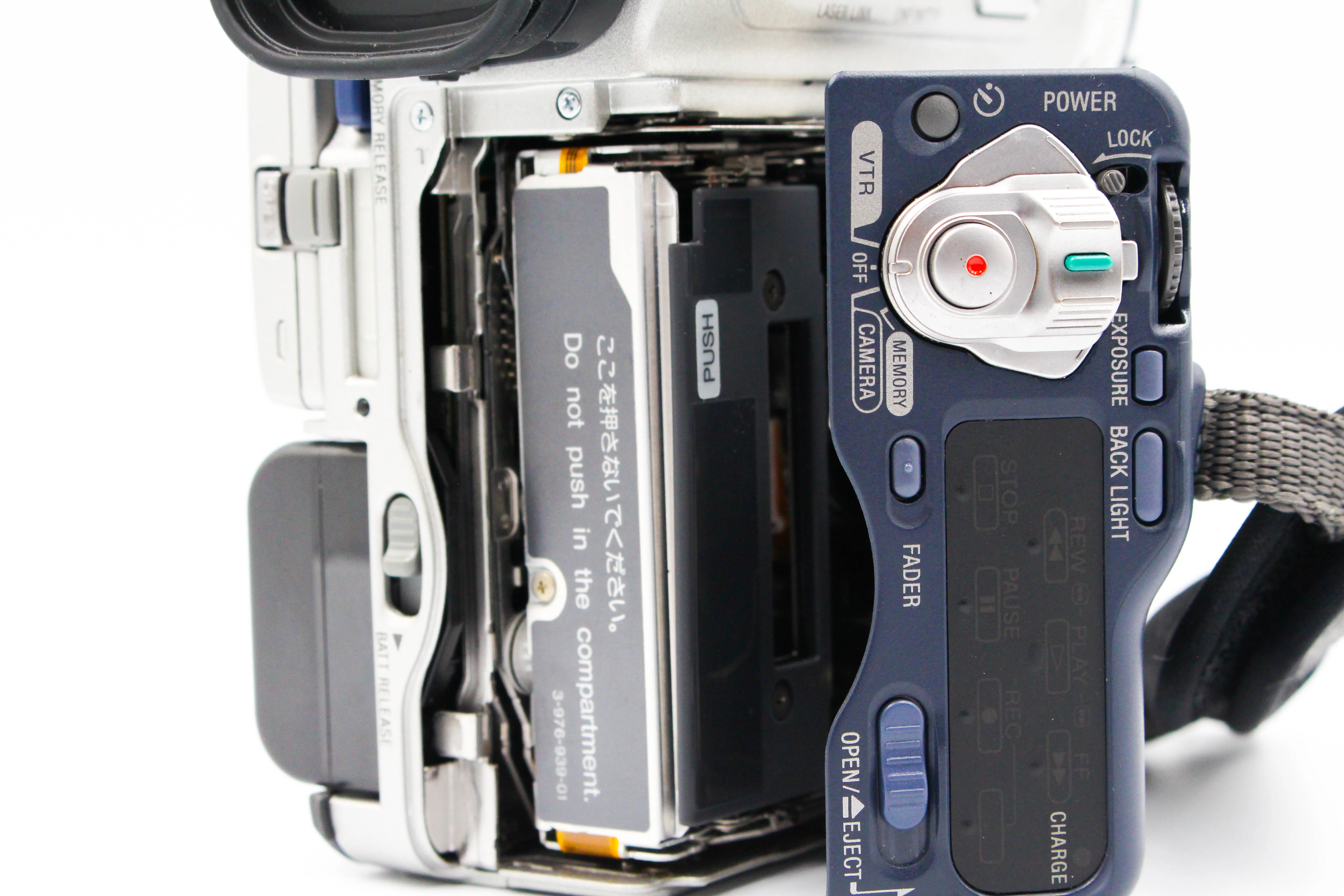 Sony DCR-PC100E MiniDV Handycam Camcorder Digital Video Camera - Image 9