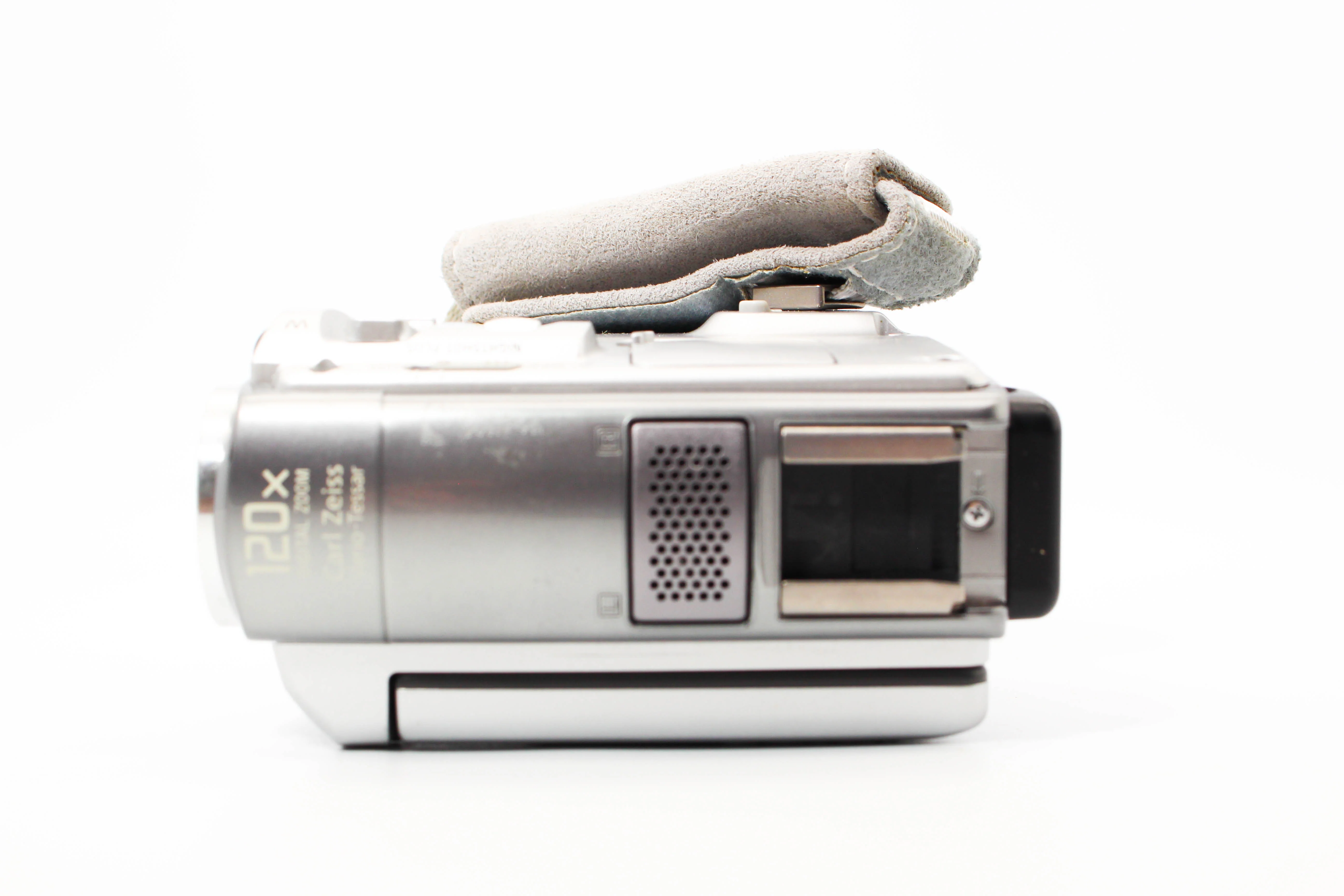 Sony DCR-PC109E MiniDV Digital Tape Video Camera Camcorder - Image 6