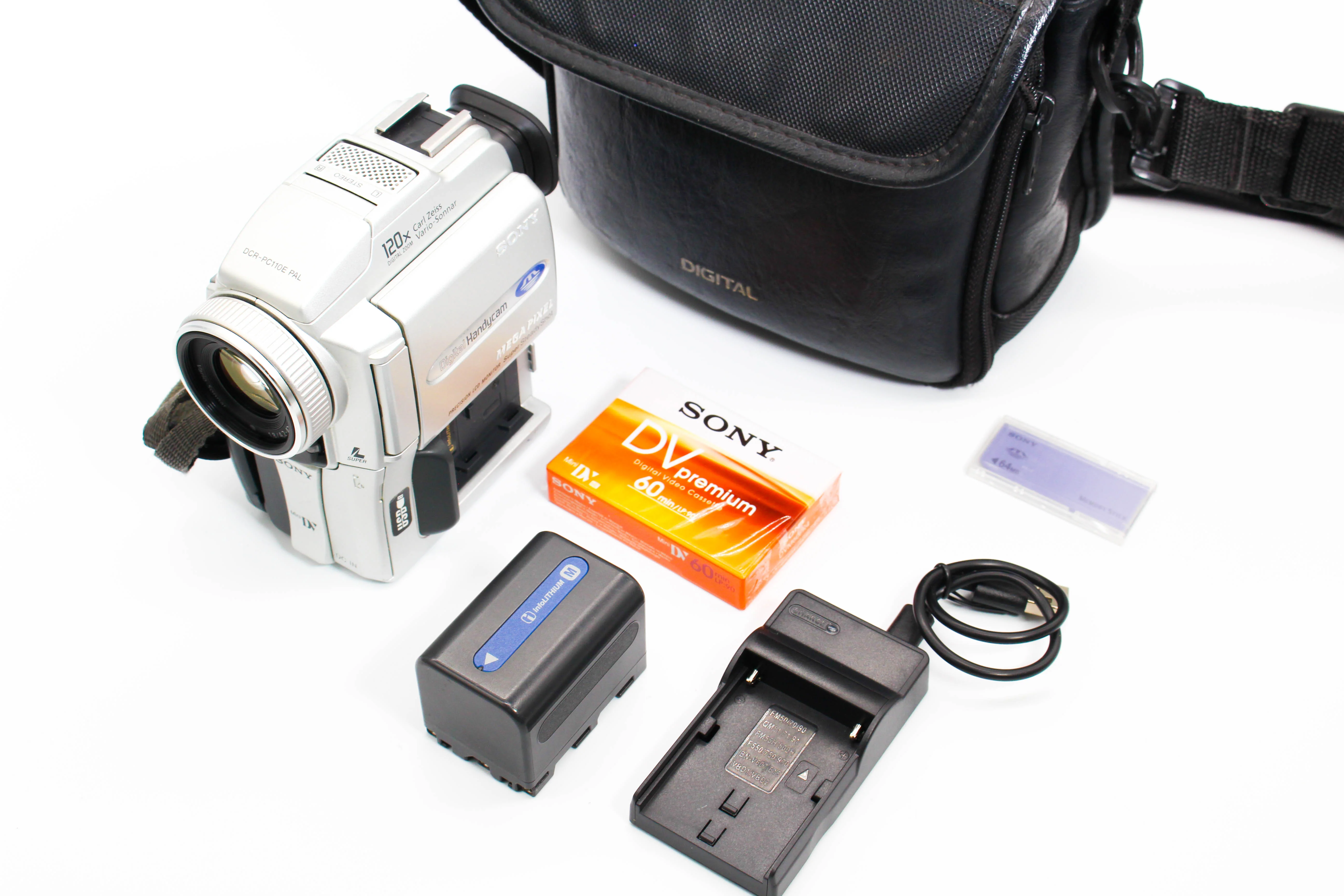 Sony DCR-PC110E MiniDV Digital Video Handycam Camcorder - Tested Bundle Excellent - Image 2
