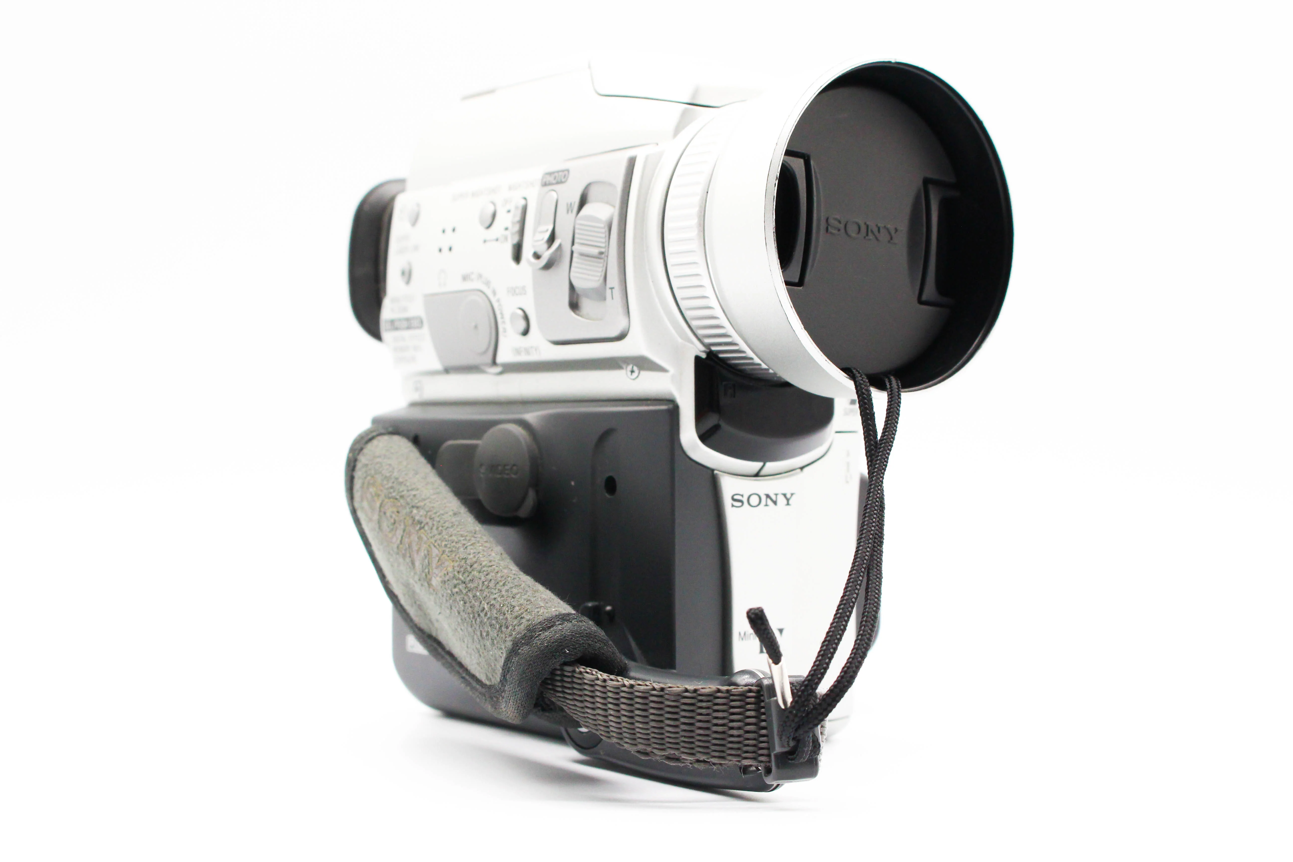 Sony DCR-PC110E MiniDV Handycam Digital Video Camera Camcorder - Image 3