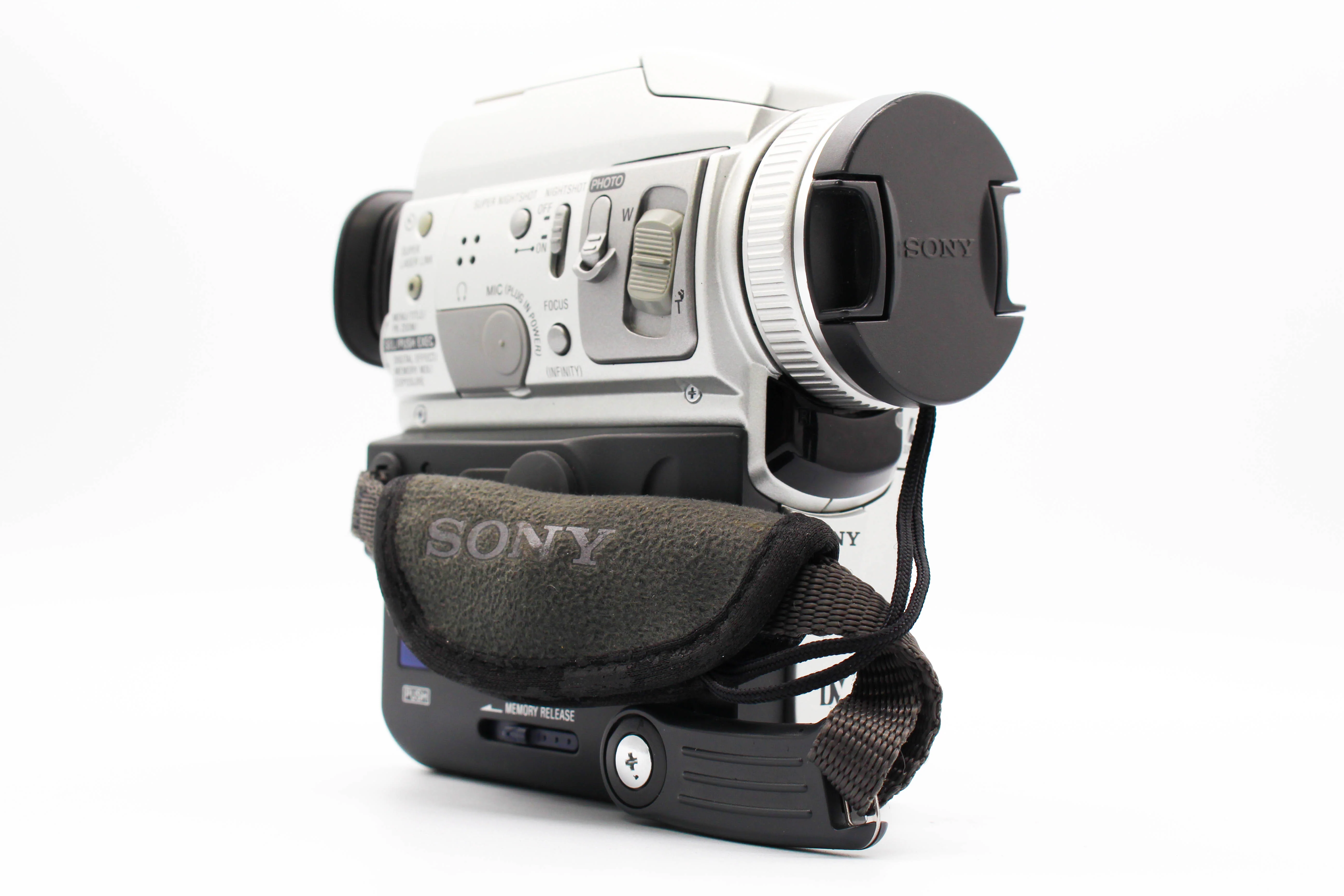 Sony DCR-PC110E MiniDV Handycam Digital Video Camera Camcorder - Tested Bundle Good - Image 3