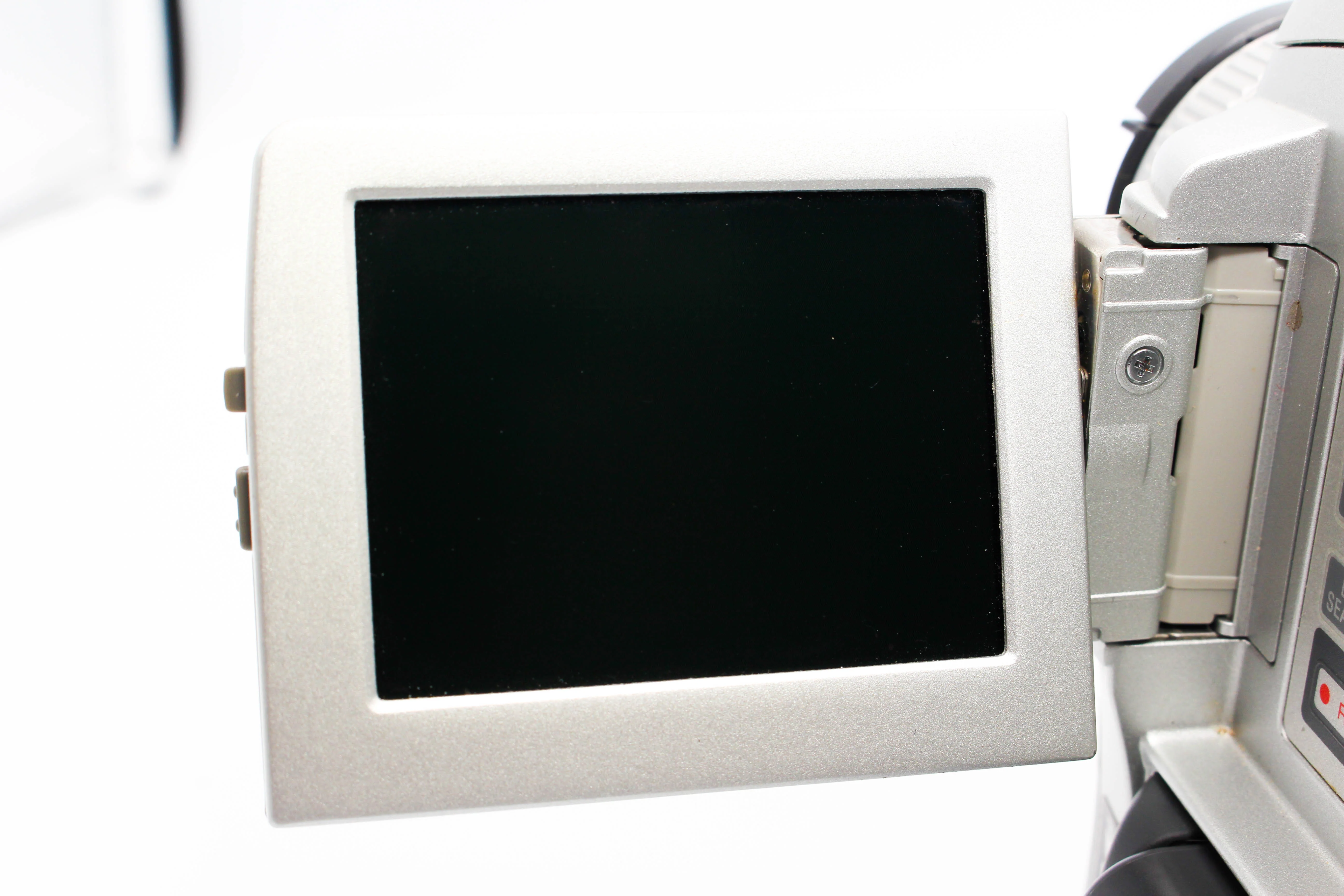 Sony DCR-PC110E MiniDV Video Handycam Camcorder Camera (Read) - Tested Bundle - Image 10