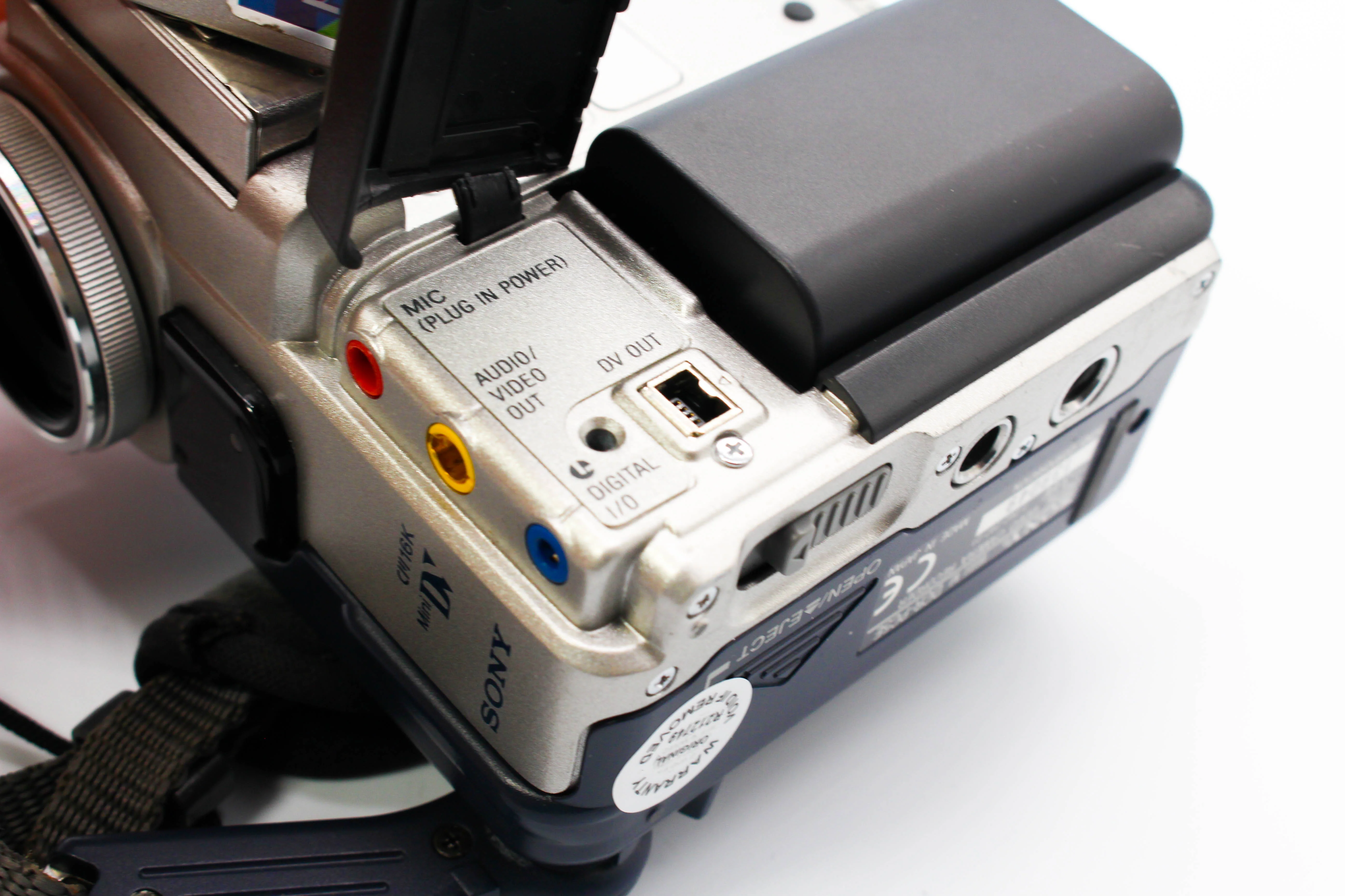 Sony DCR-PC5E MiniDV Handycam Tape Digital Video Camcorder - Tested Bundle - Image 8