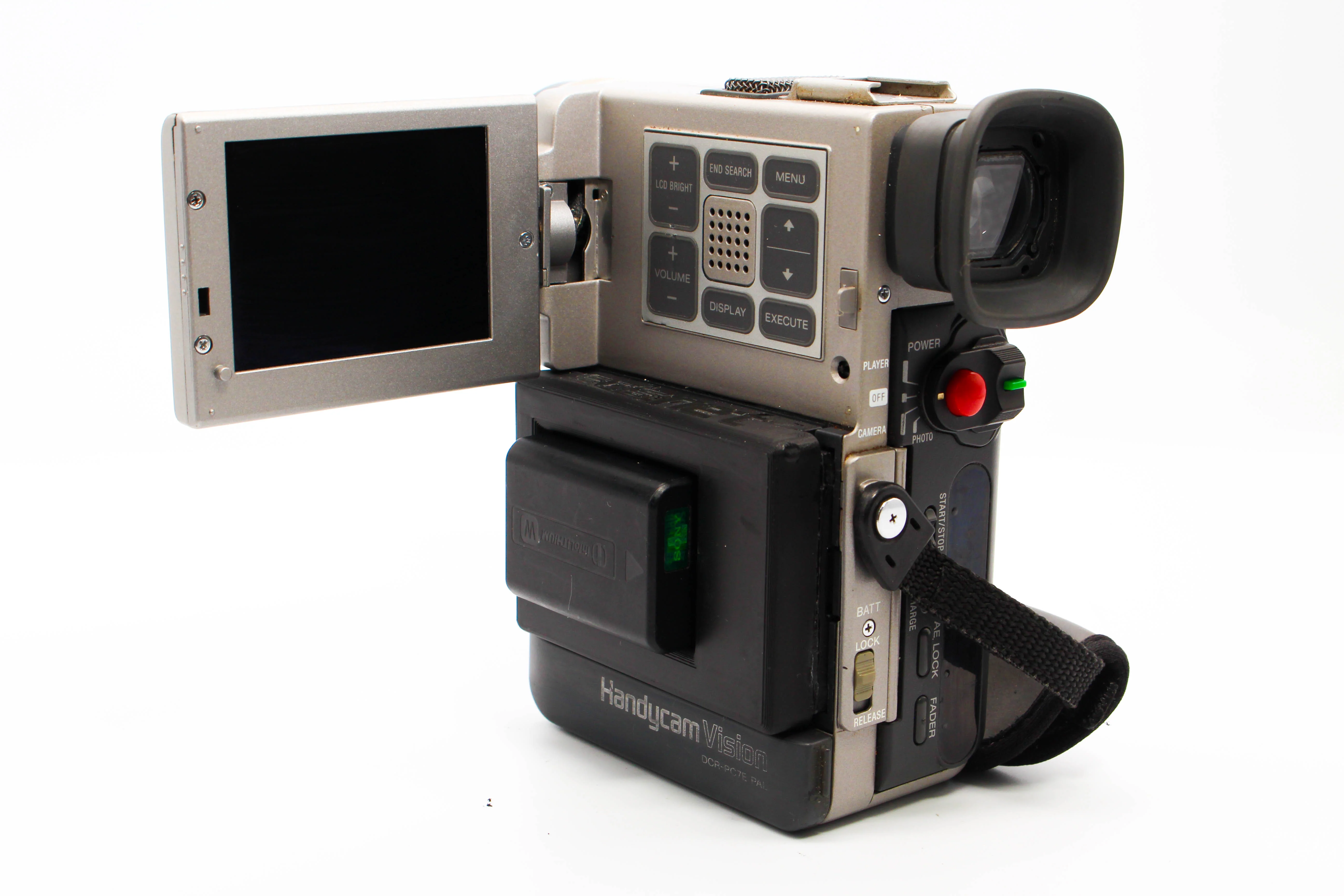 Sony DCR-PC7E MiniDV Digital Video Handycam Camcorder Camera (Read) - Tested Bundle - Image 5