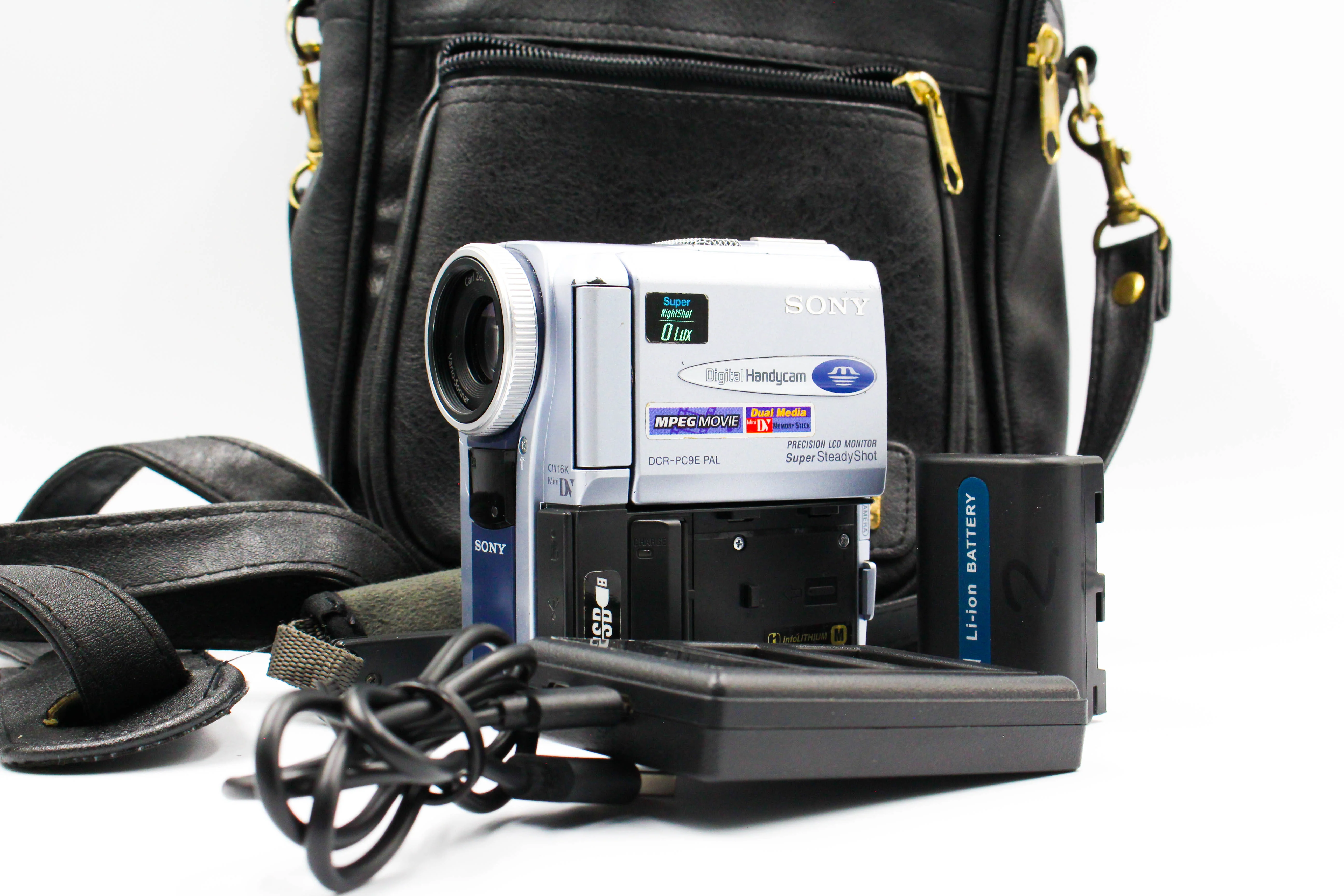 Sony DCR-PC9E MiniDV Tape Digital Video Camcorder Camera - Image 2