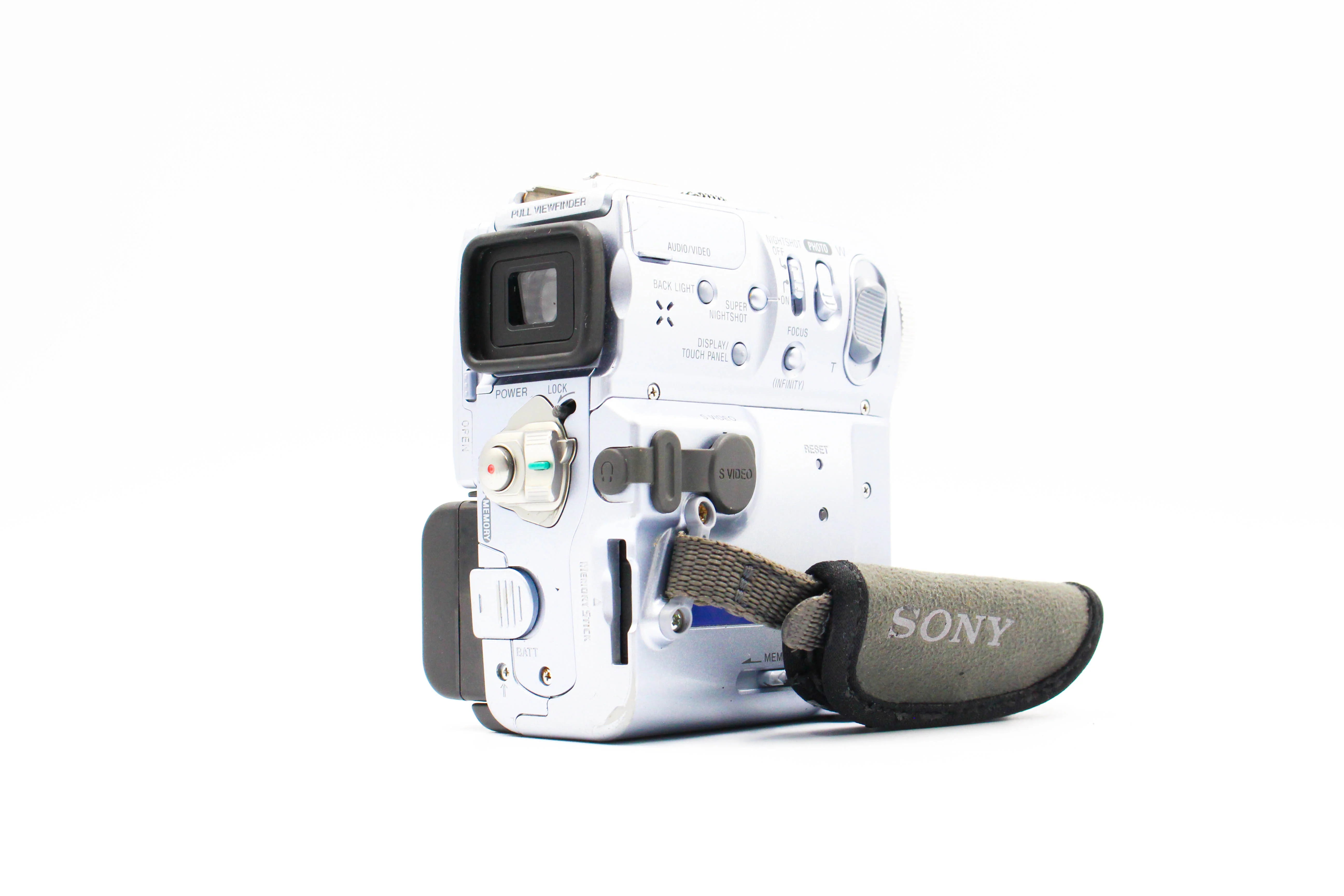 Sony DCR-PC9E MiniDV Tape Digital Video Camcorder Camera - Image 4