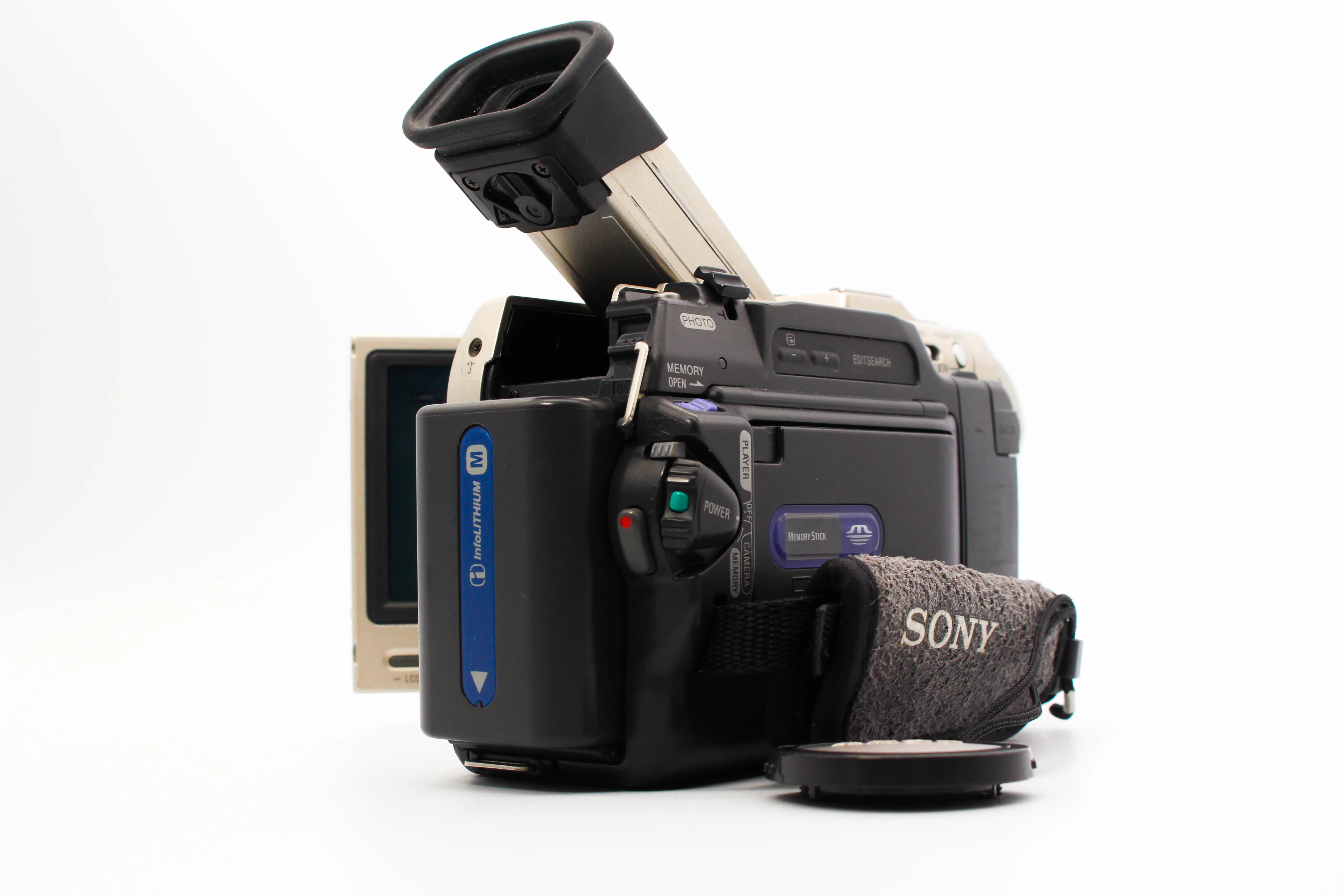 Sony DCR-TRV10E MiniDV Handycam Digital Video Camcorder Camcorder - Tested Bundle Excellent - Image 4
