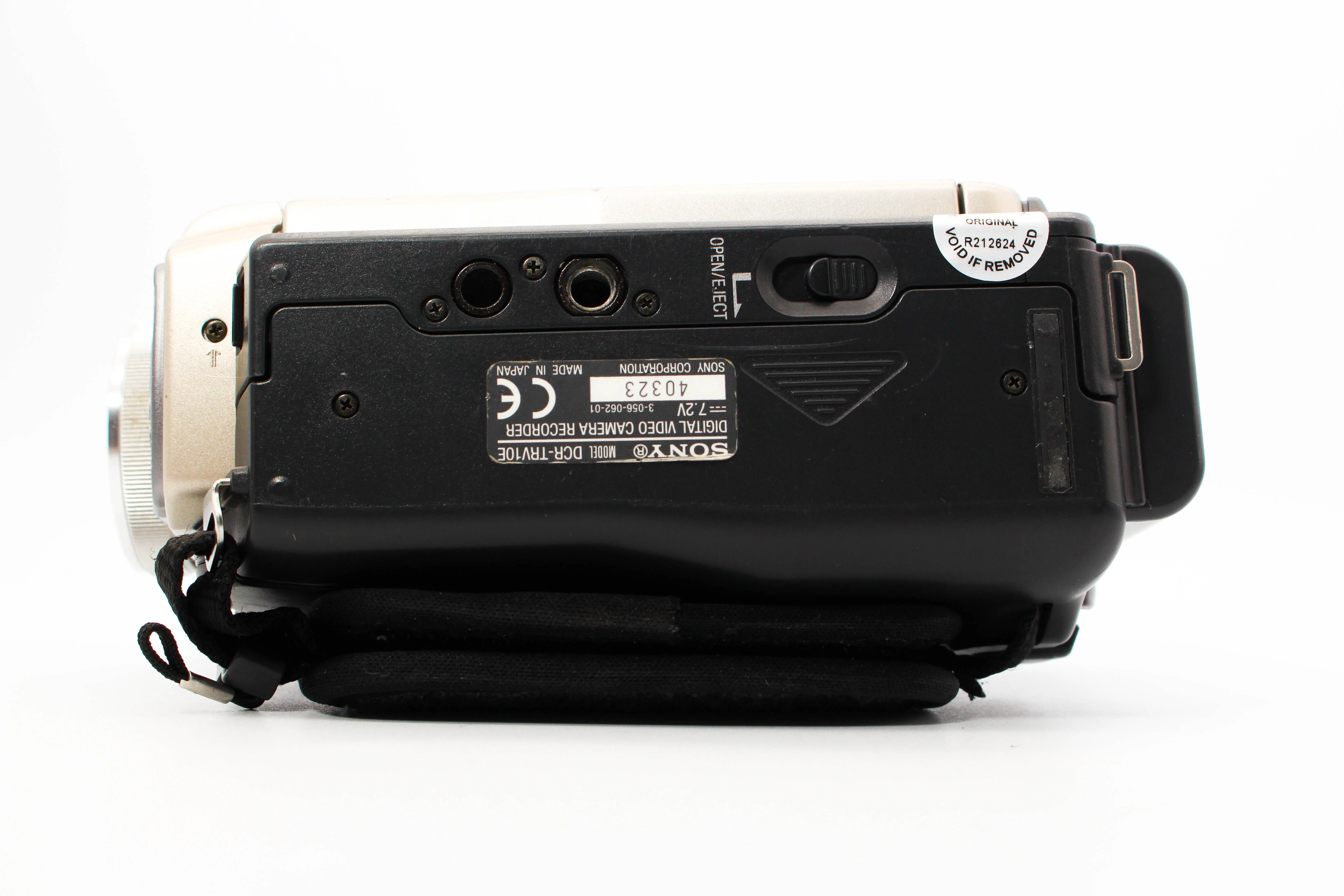 Sony DCR-TRV10E MiniDV Handycam Digital Video Camcorder Camcorder - Tested Bundle Excellent - Image 8