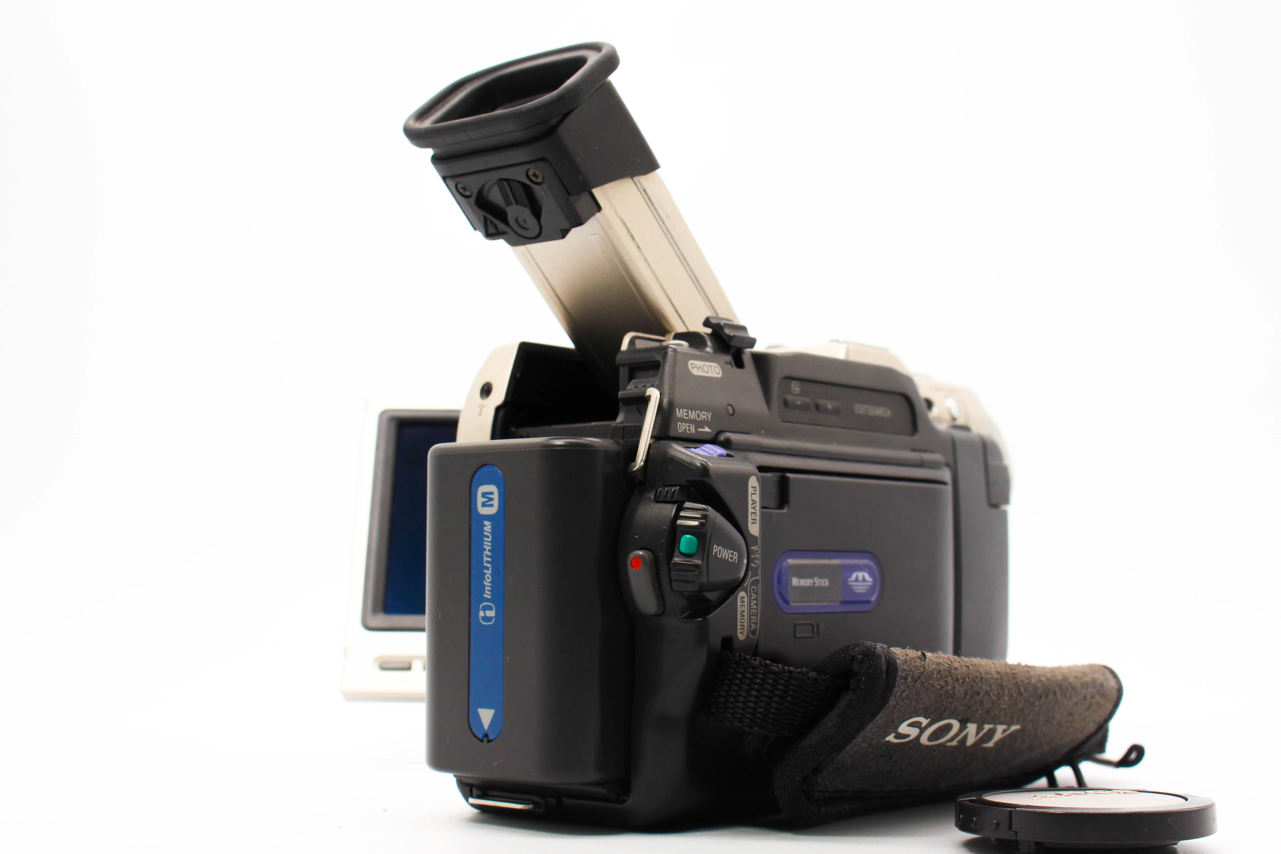 Sony DCR-TRV10E MiniDV Video Handycam Camcorder Camera - Tested Bundle Excellent - Image 5