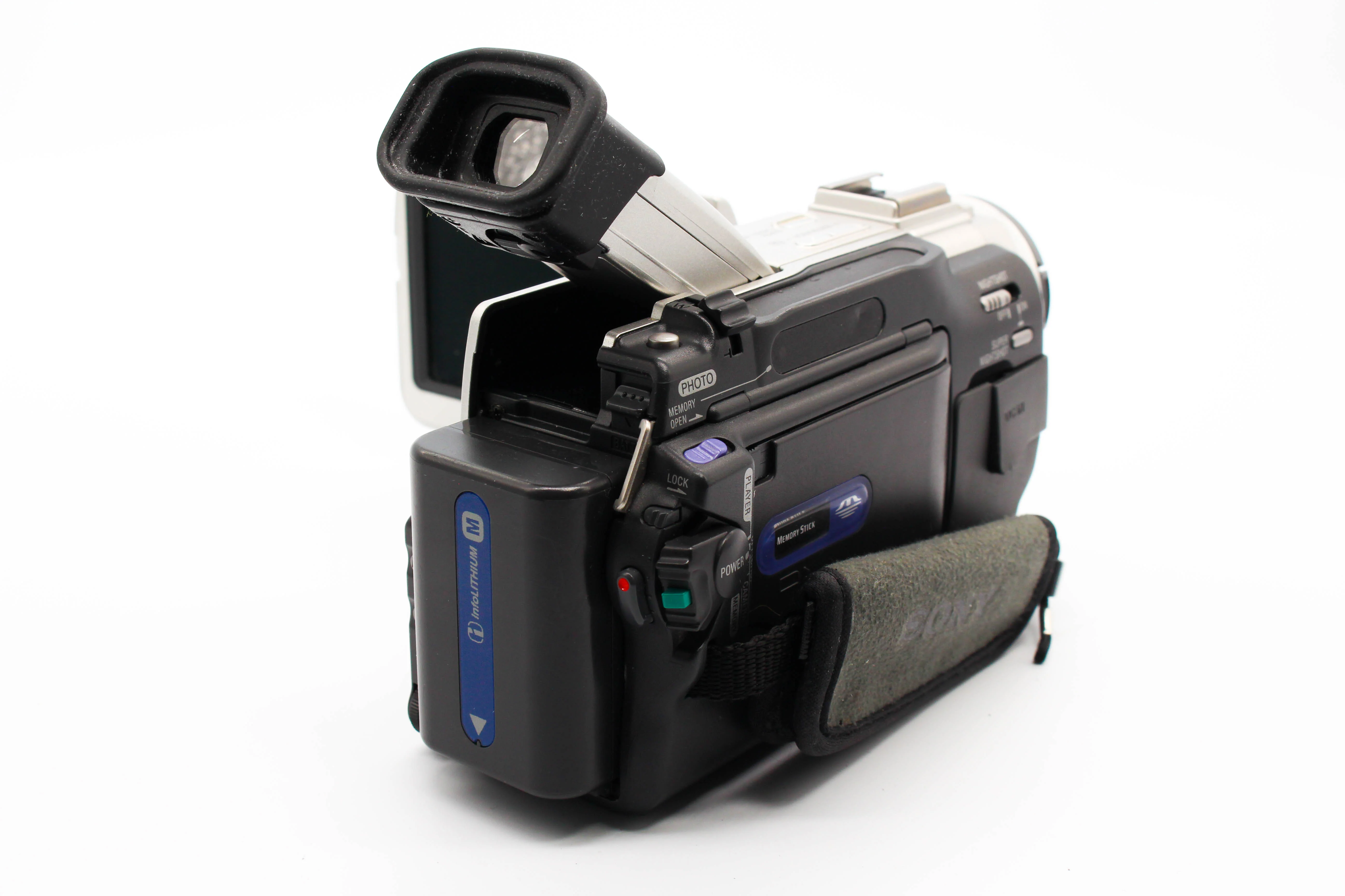 Sony DCR-TRV11E MiniDV Digital Video Handycam Camcorder Camera - Tested Bundle Excellent - Image 4