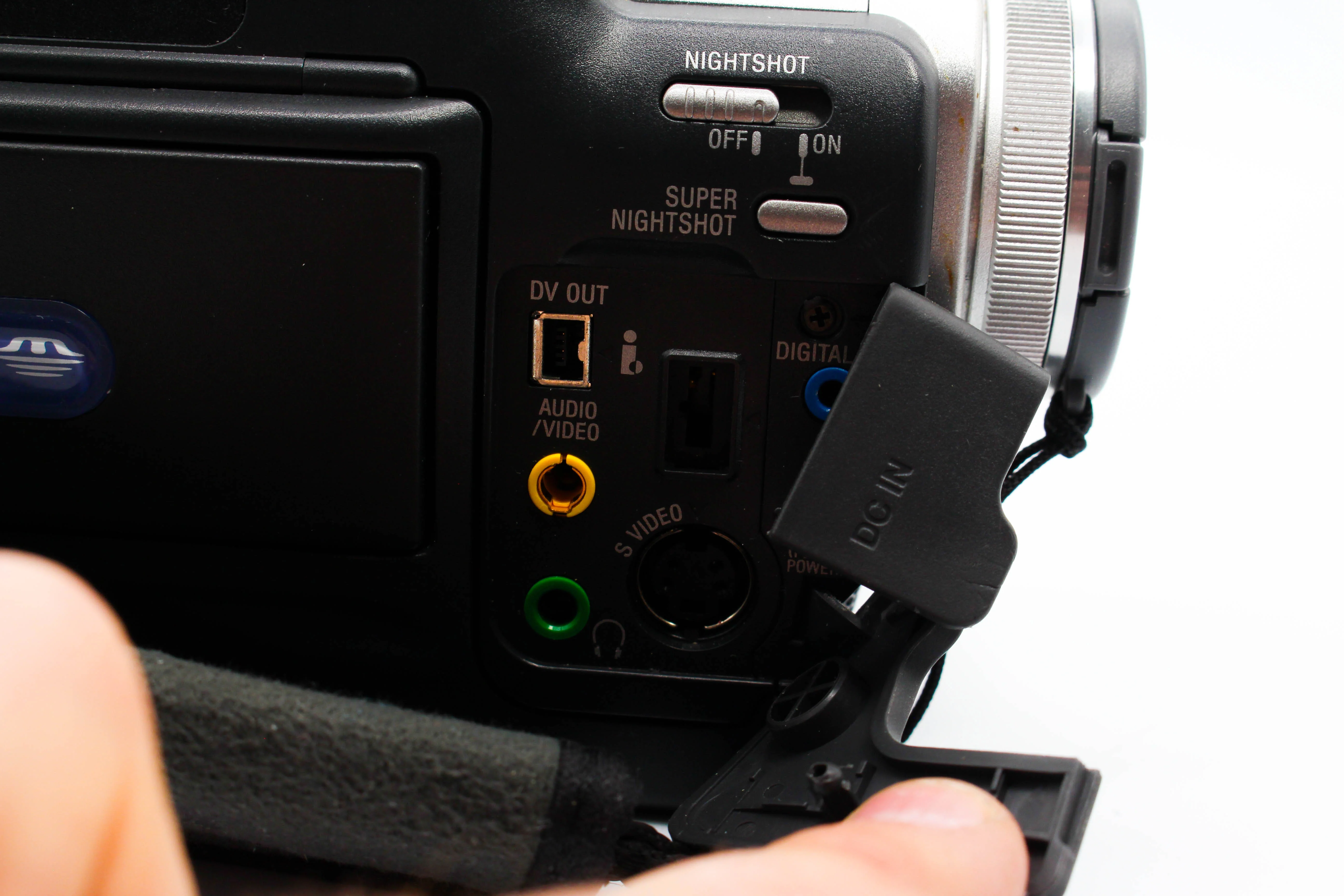 Sony DCR-TRV11E MiniDV Digital Video Handycam Camcorder Camera - Tested Bundle Excellent - Image 7