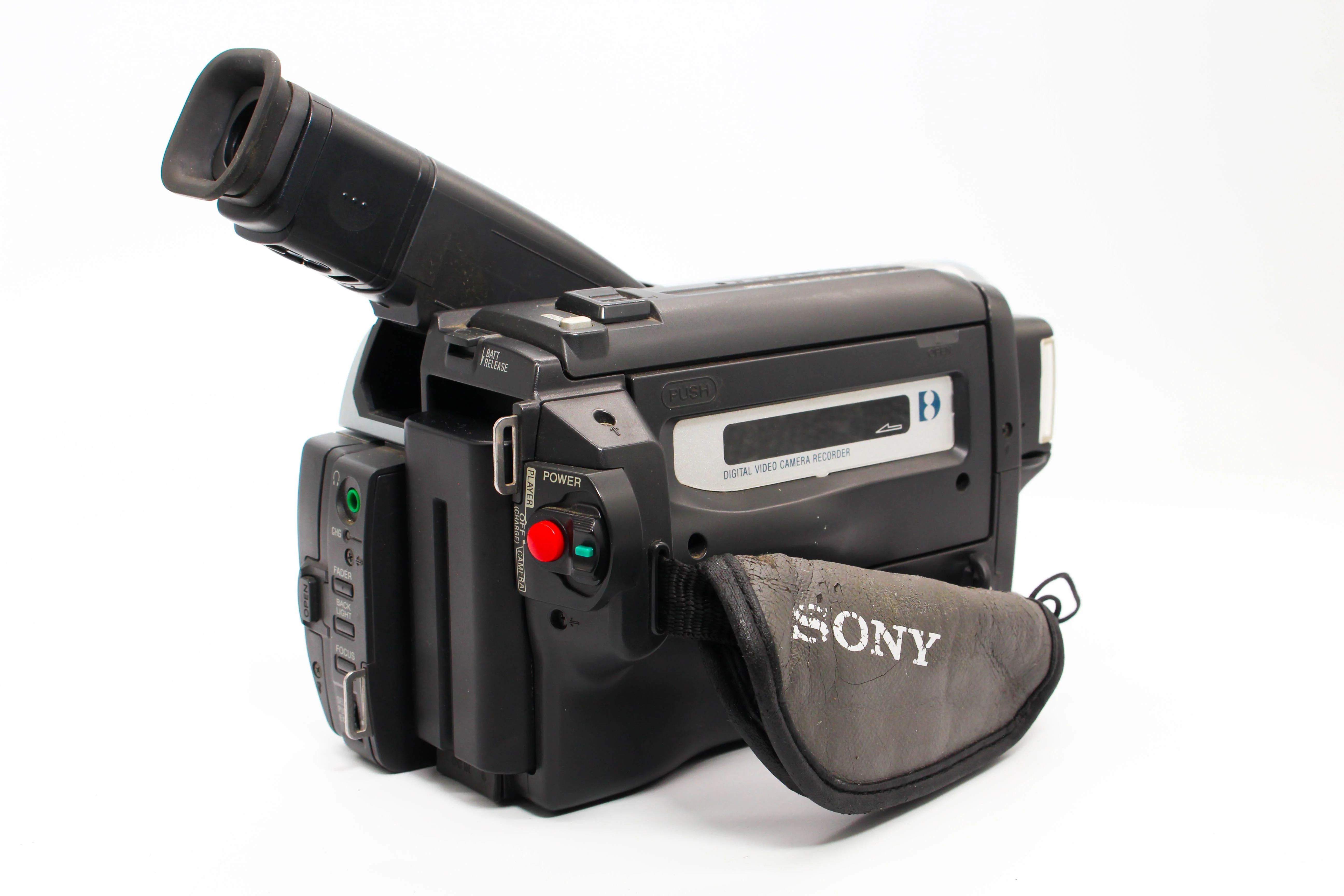 Sony DCR-TRV130E Digital8 Hi8 Video8 Handycam Camcorder Camera - Tested Bundle Excellent - Image 5