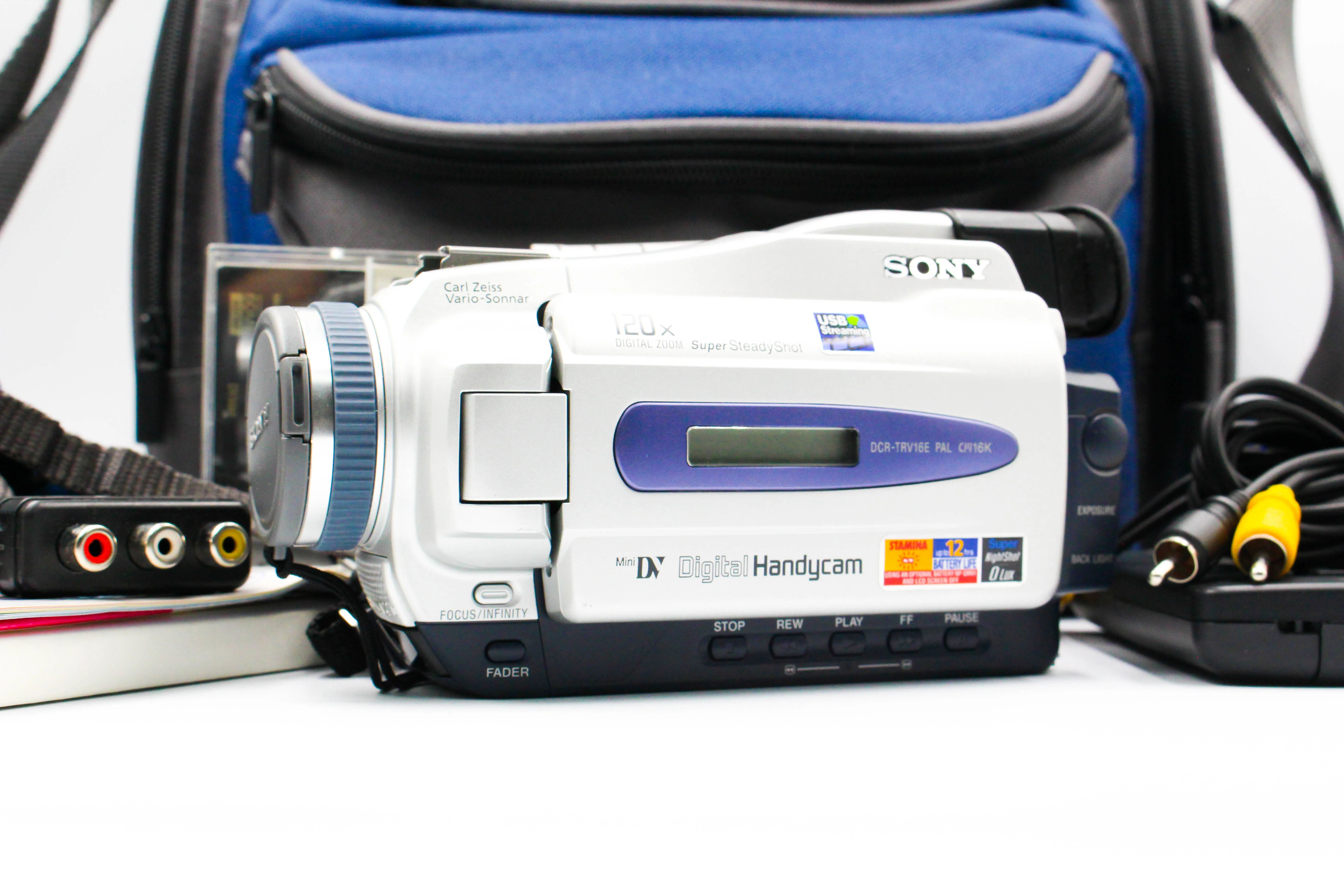 Sony DCR-TRV16E MiniDV Tape Retro Video Camera Camcorder - Image 11
