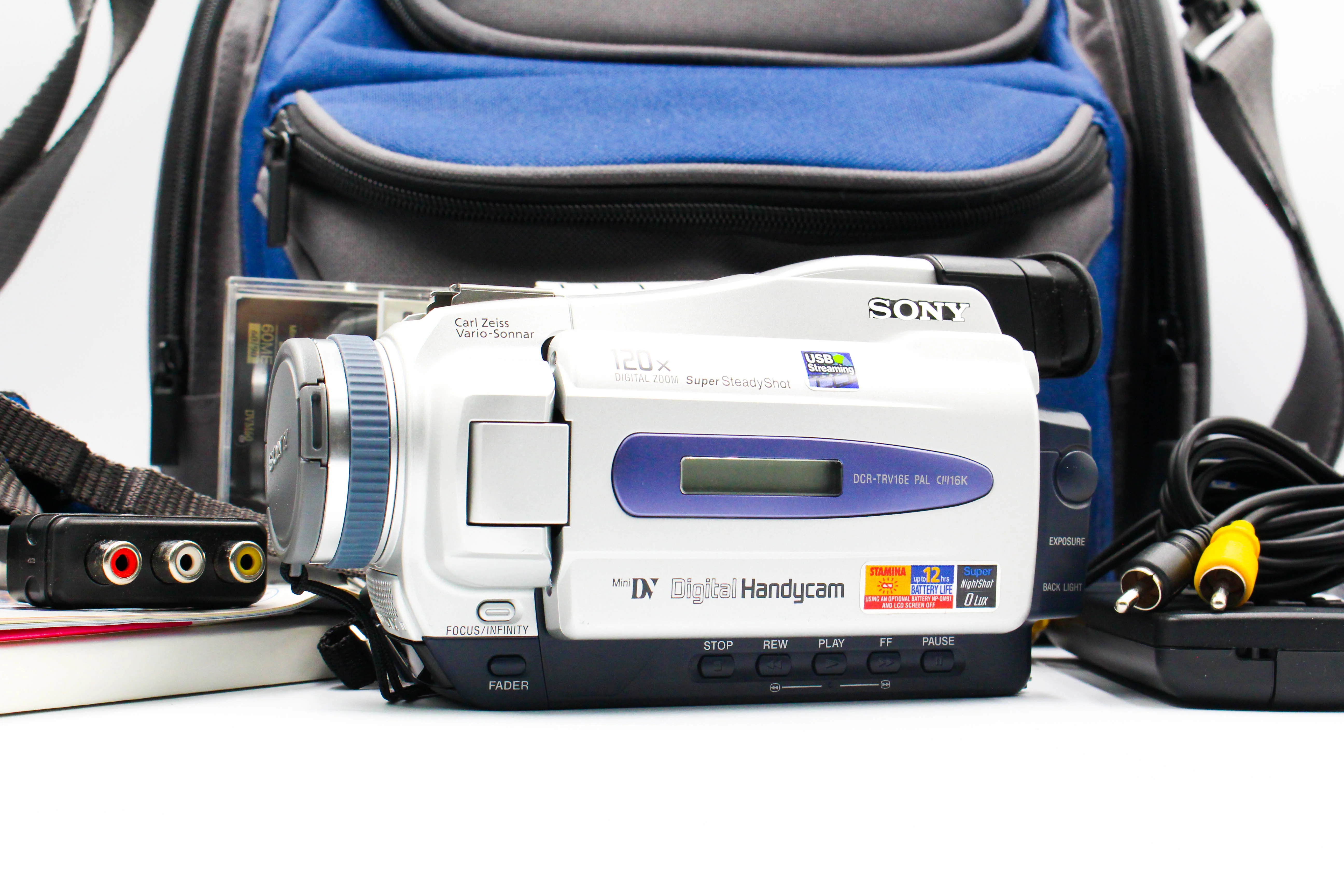 Sony DCR-TRV16E MiniDV Tape Retro Video Camera Camcorder - Image 2