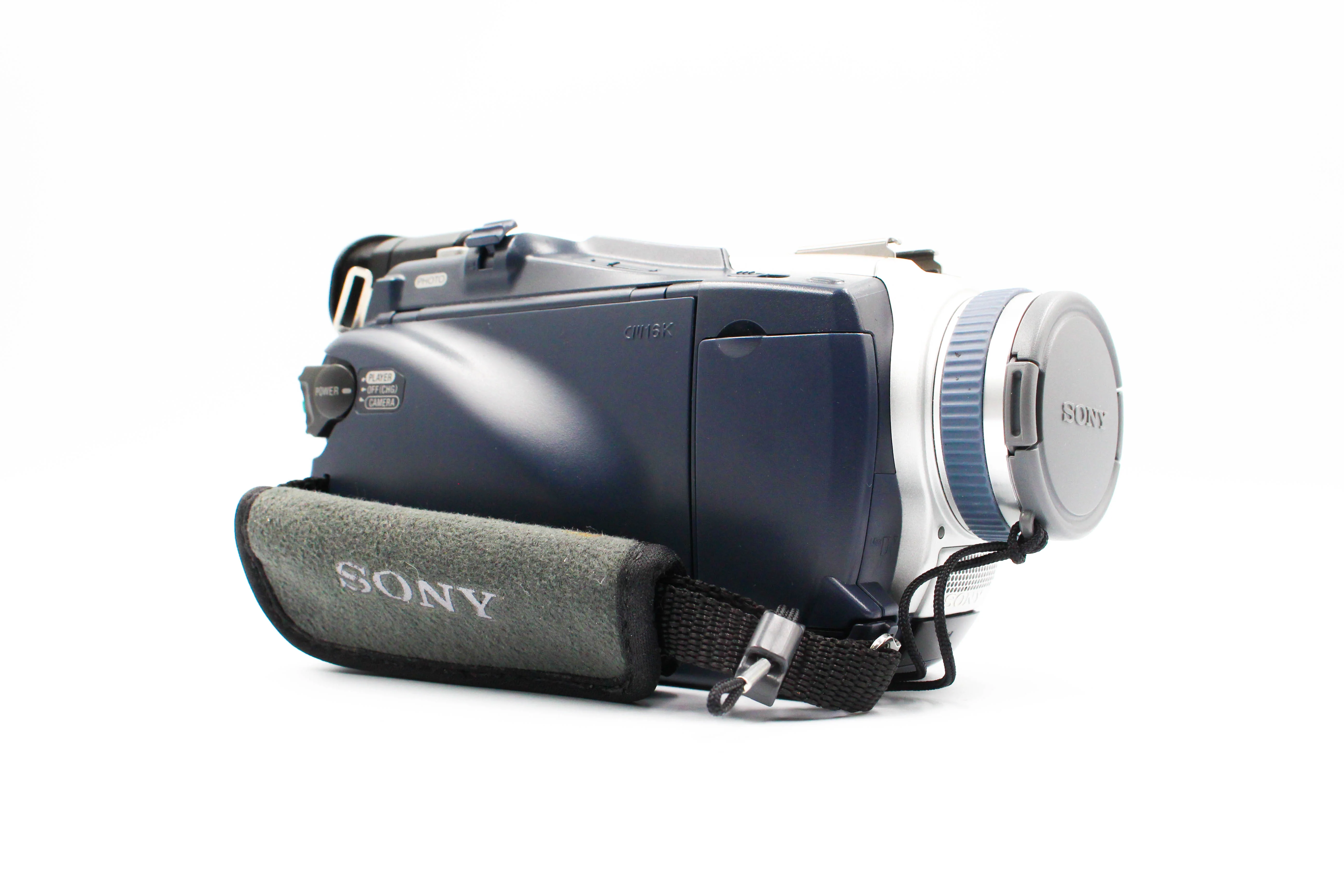 Sony DCR-TRV16E MiniDV Tape Retro Video Camera Camcorder - Image 3