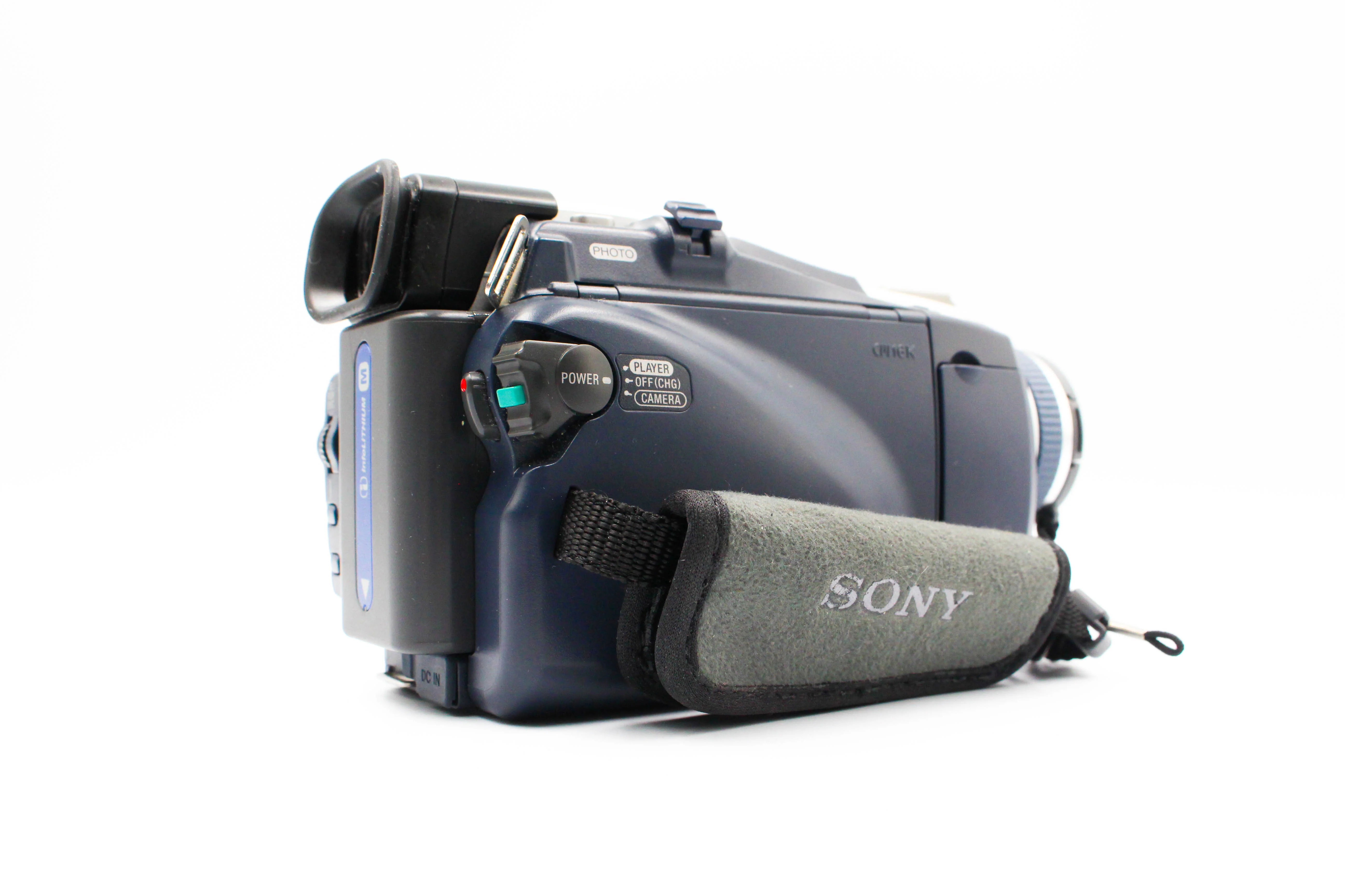 Sony DCR-TRV16E MiniDV Tape Retro Video Camera Camcorder - Image 4