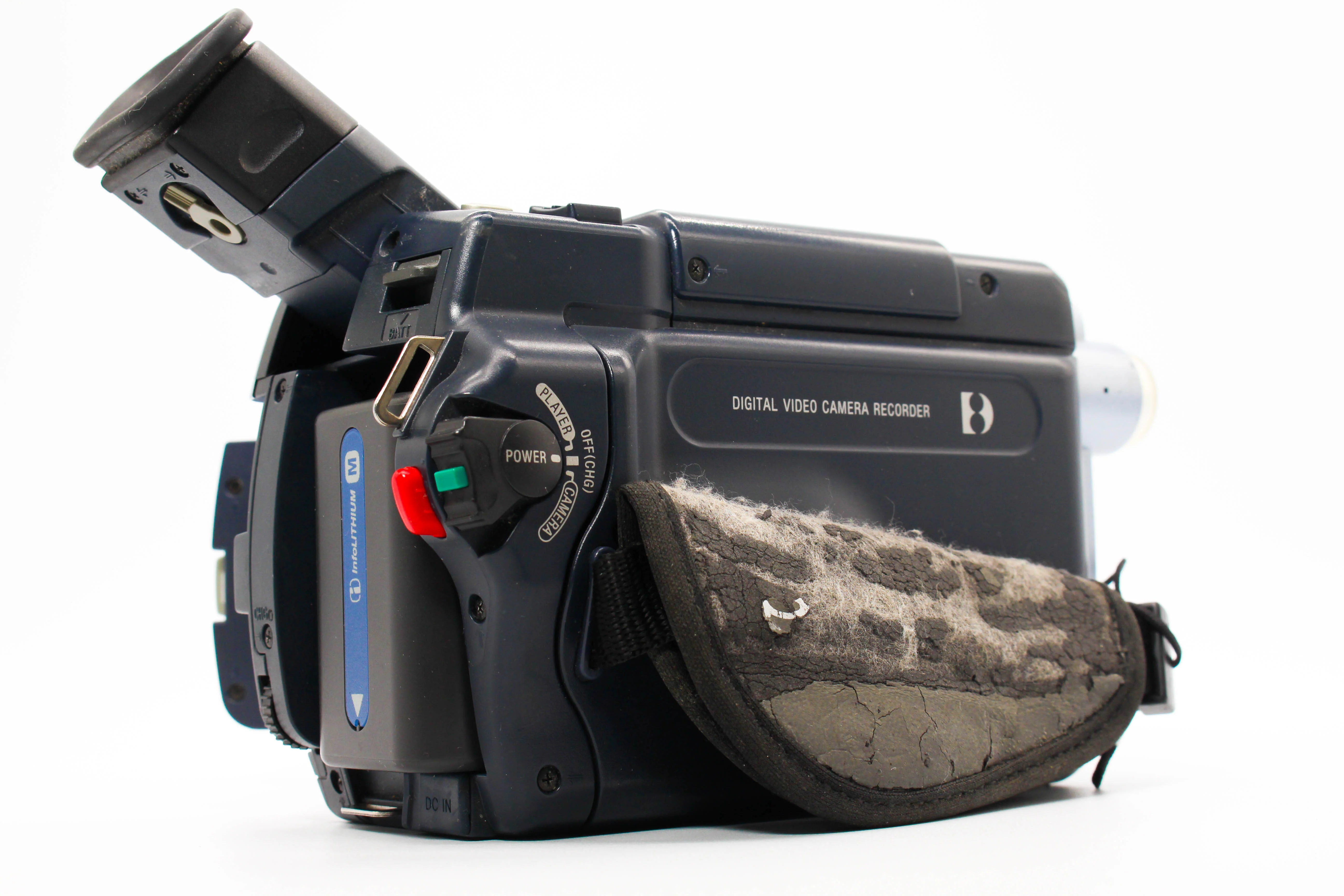 Sony DCR-TRV245E Digital8 Hi8 Video8 Handycam Digital Video Camcorder - Tested Bundle - Image 5