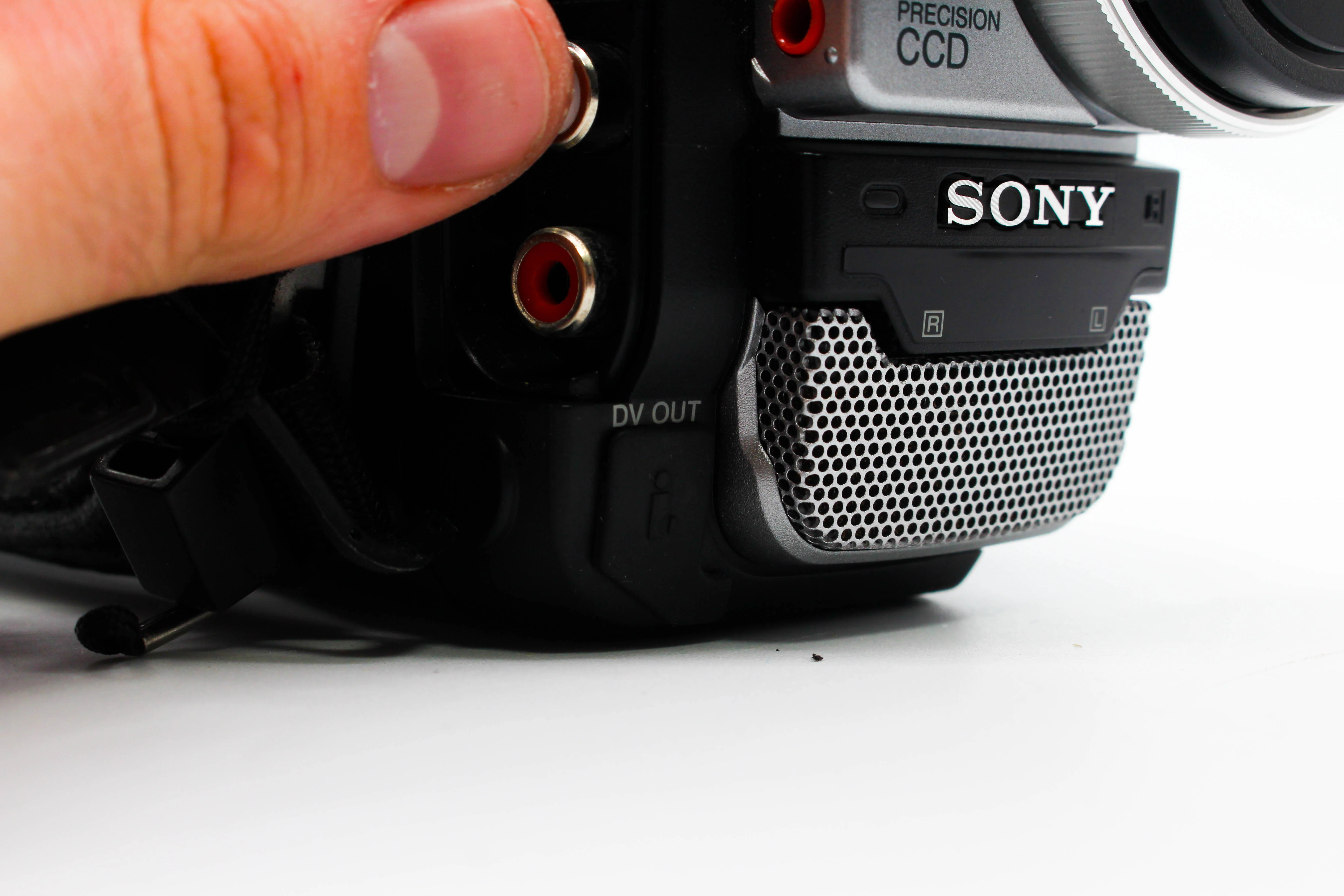 Sony DCR-TRV310E Digital8 Hi8 8mm Digital Video Handycam Camcorder Camera - Tested Bundle Excellent - Image 8